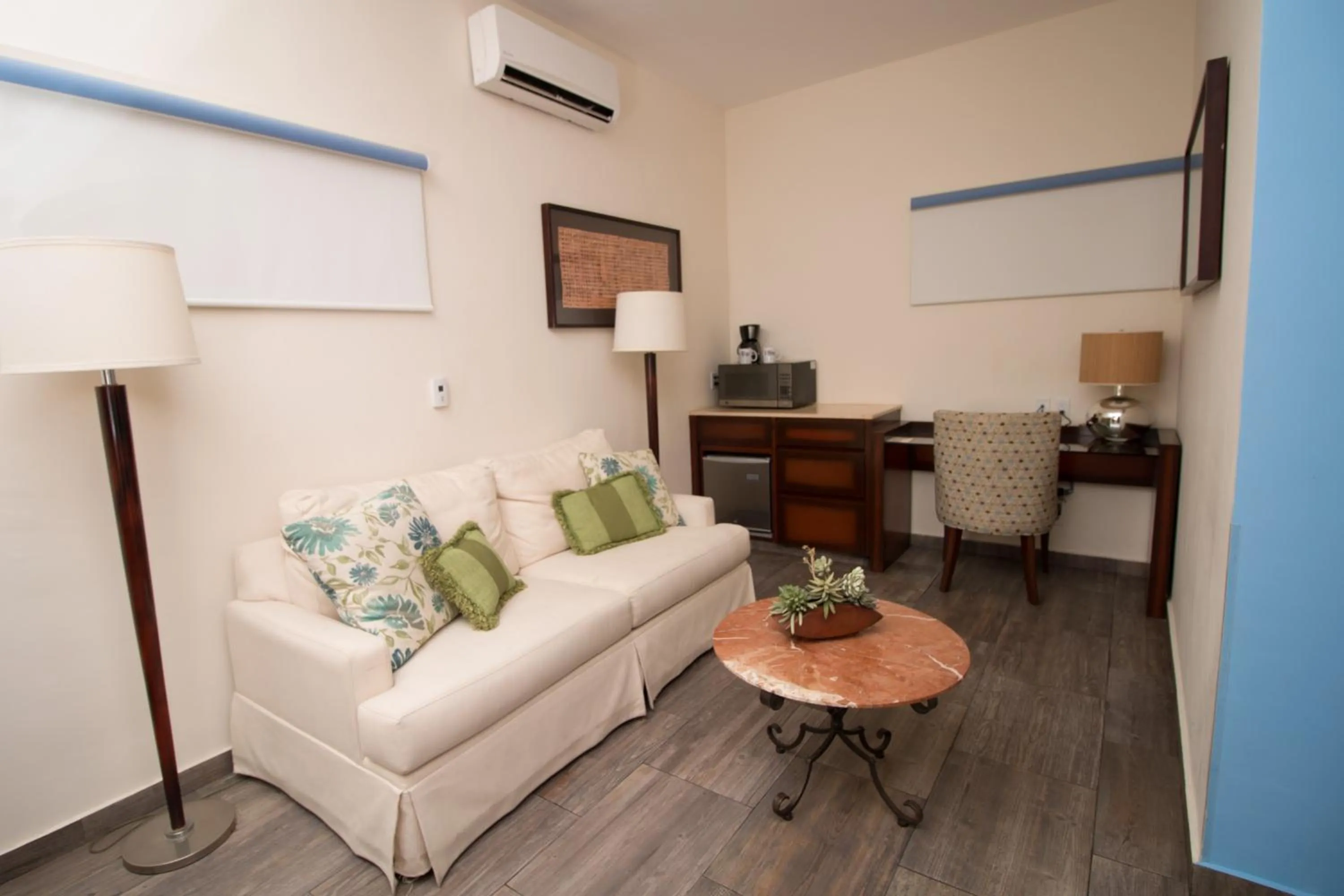 Living room in Hotel HBlue Centro