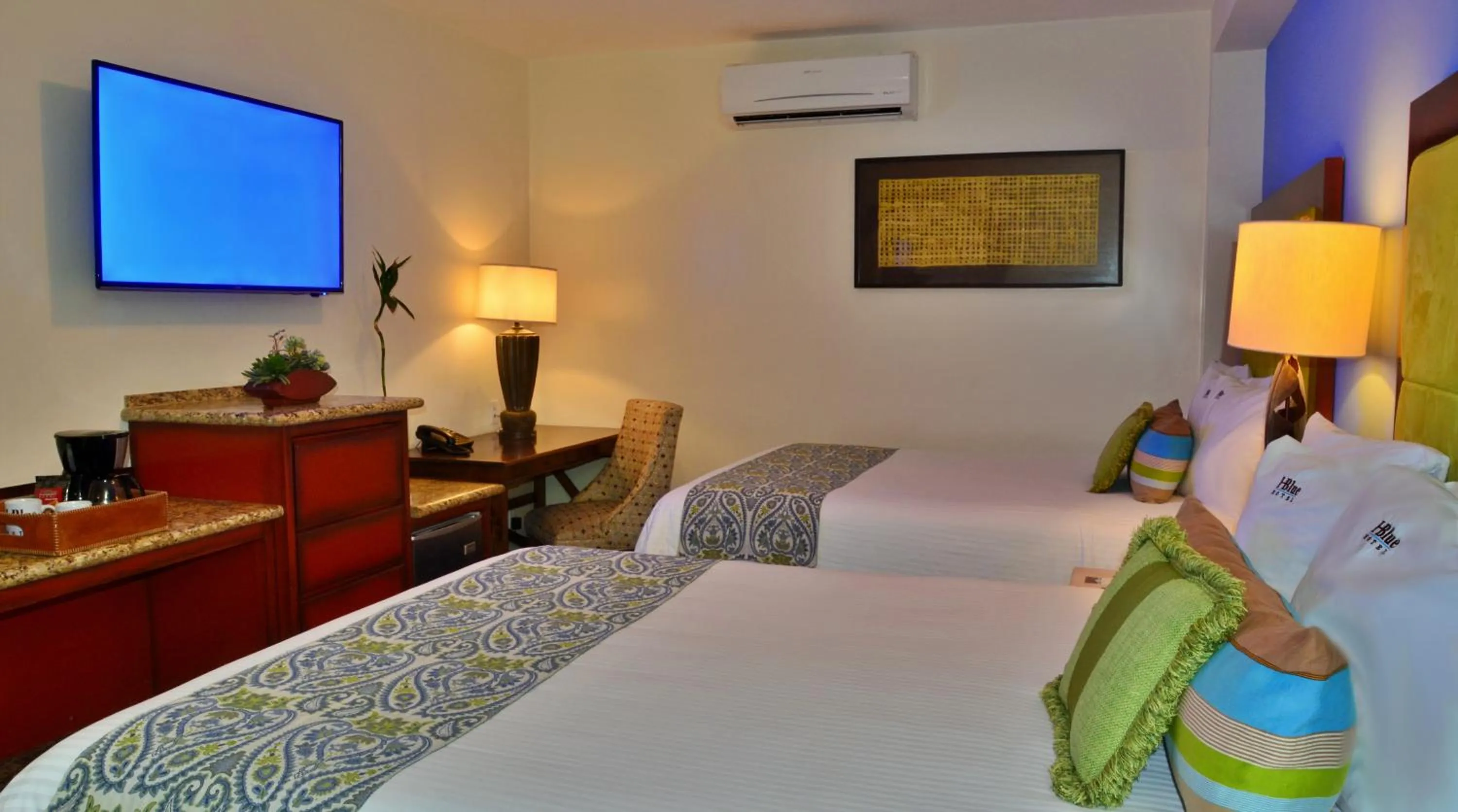 Bed in Hotel HBlue Centro