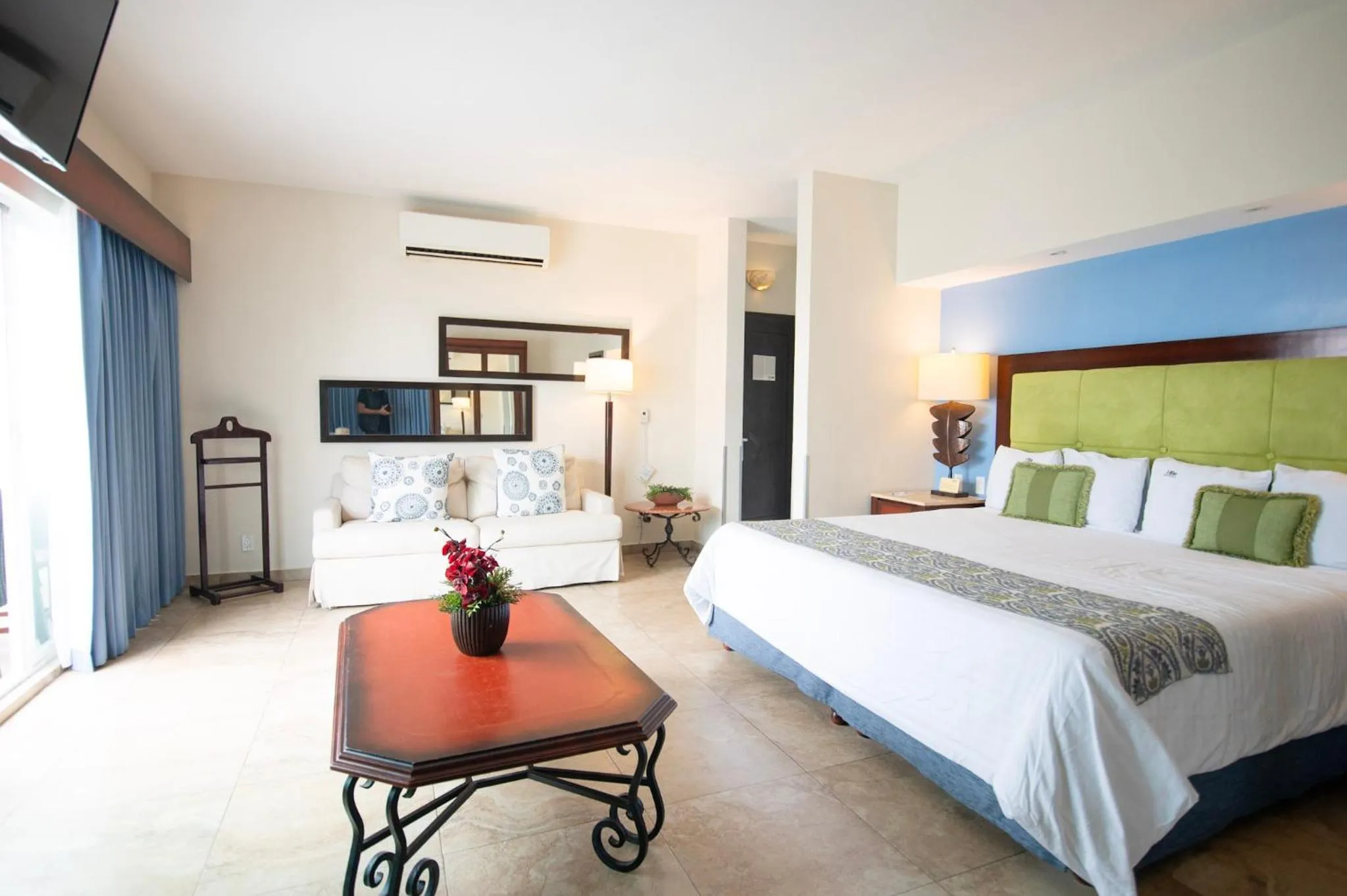 Bedroom, Bed in Hotel HBlue Centro