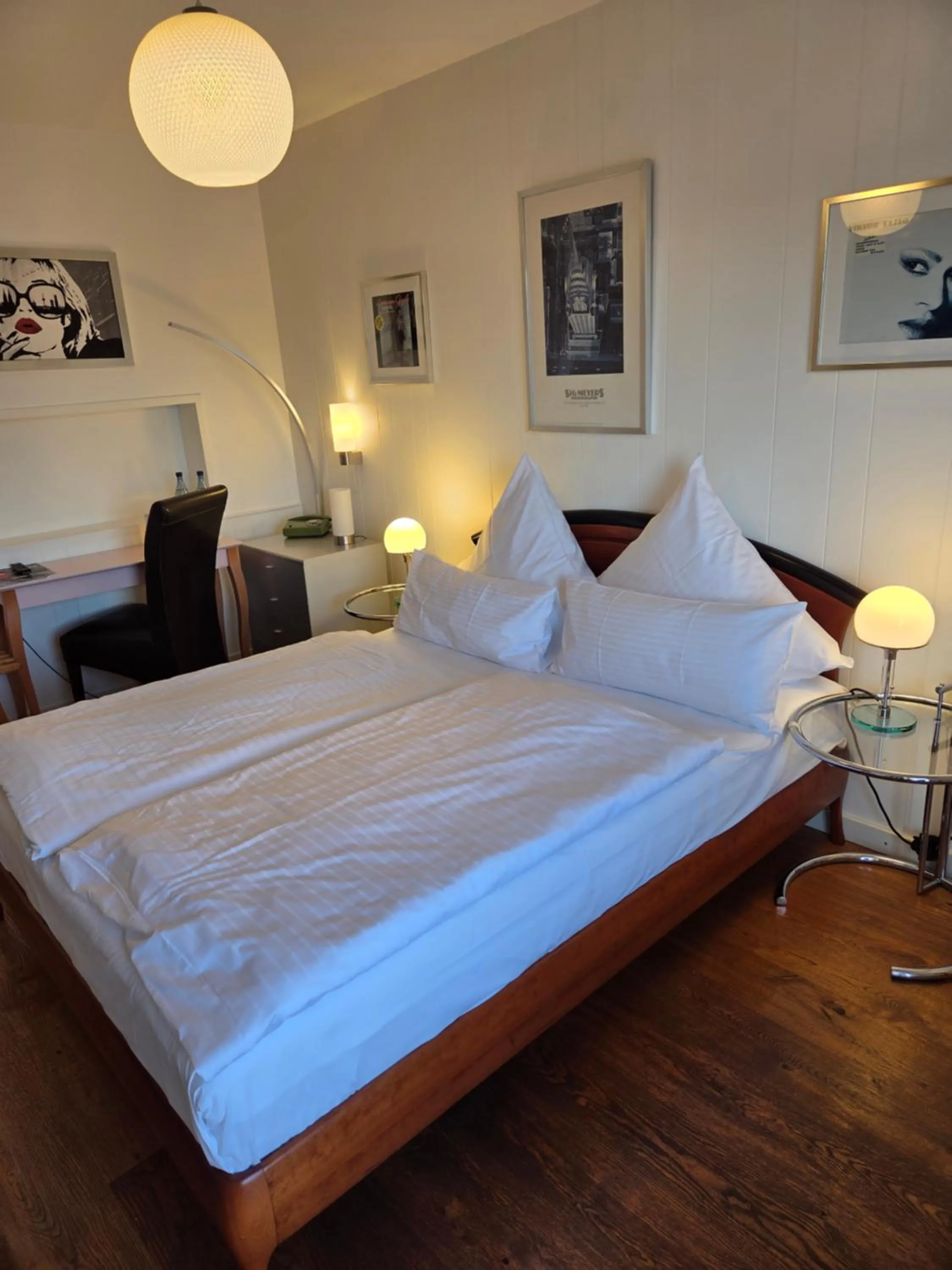 Photo of the whole room, Bed in Hotel Freiheit