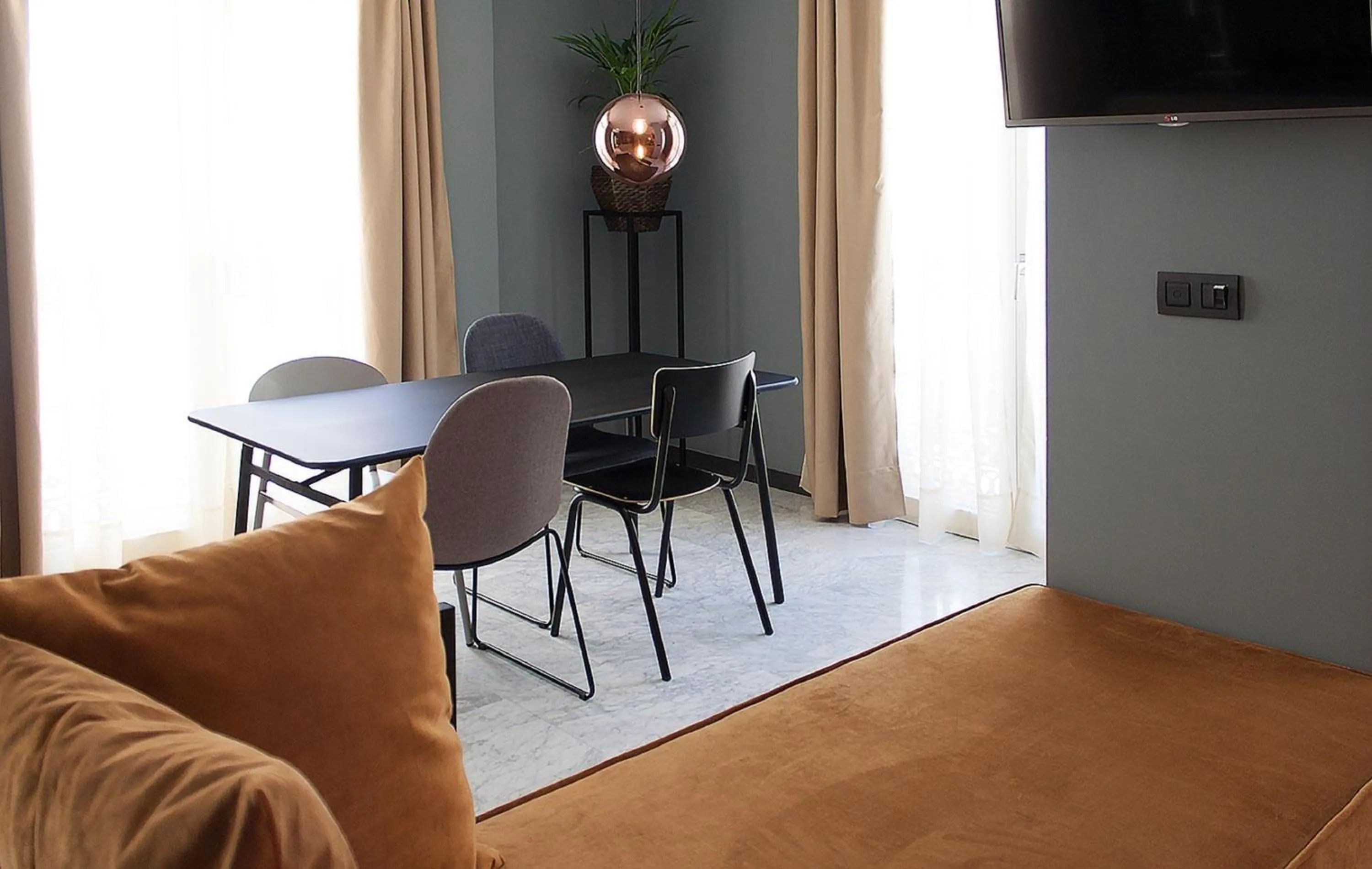 Dining area in Apartamentos NONO by Charming Stay
