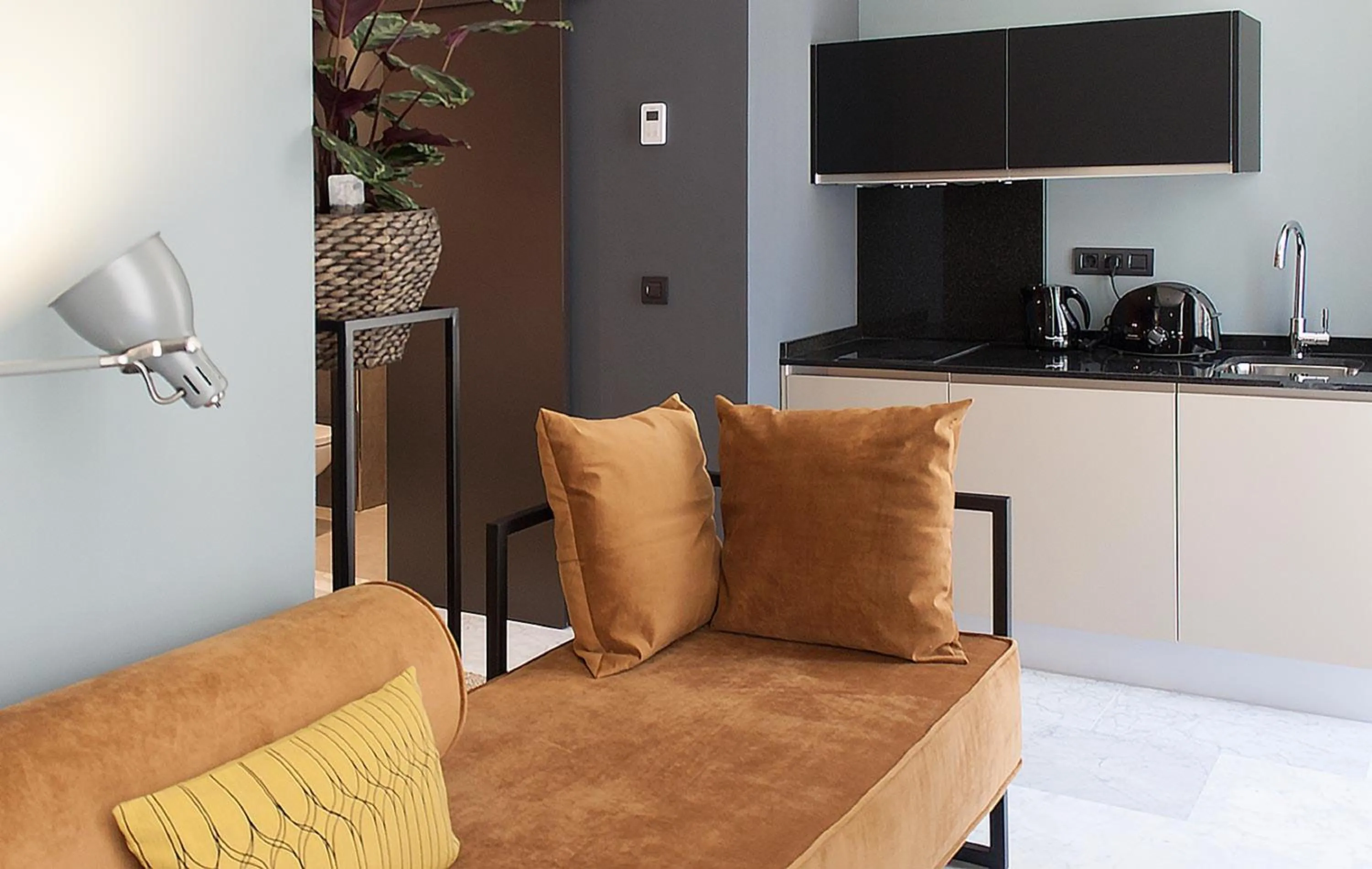 Kitchen or kitchenette in Apartamentos NONO by Charming Stay