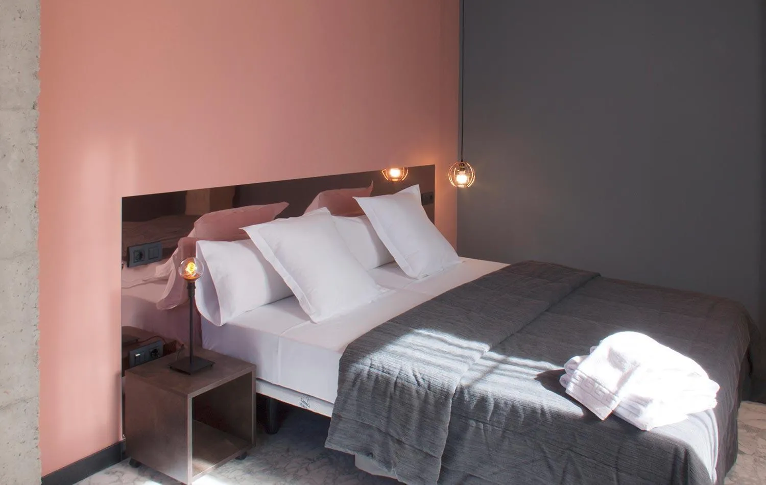 Bedroom, Bed in Apartamentos NONO by Charming Stay