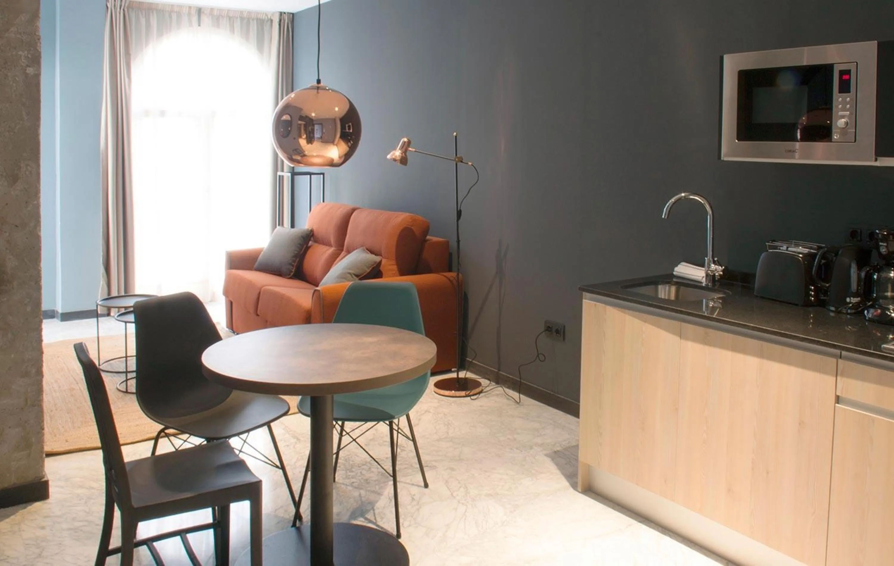 Kitchen or kitchenette in Apartamentos NONO by Charming Stay