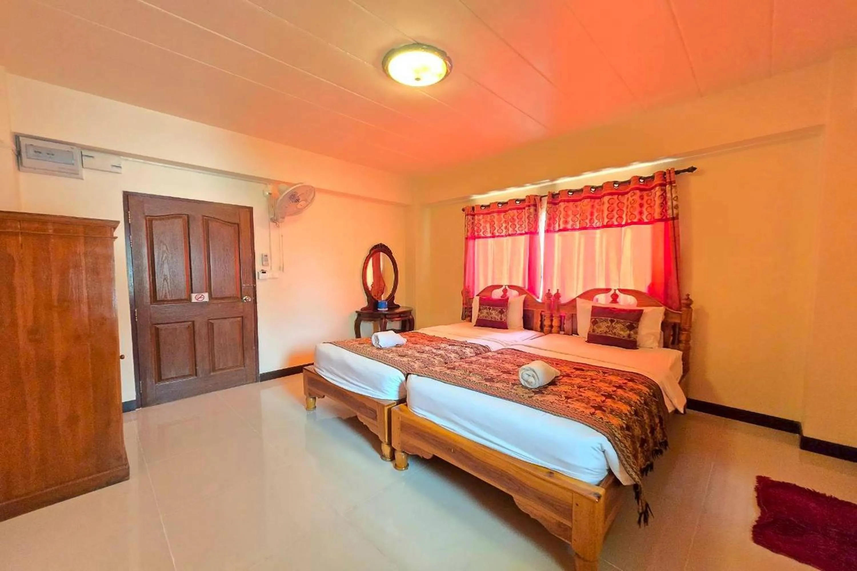 Photo of the whole room, Bed in Baan Sabai Guesthouse