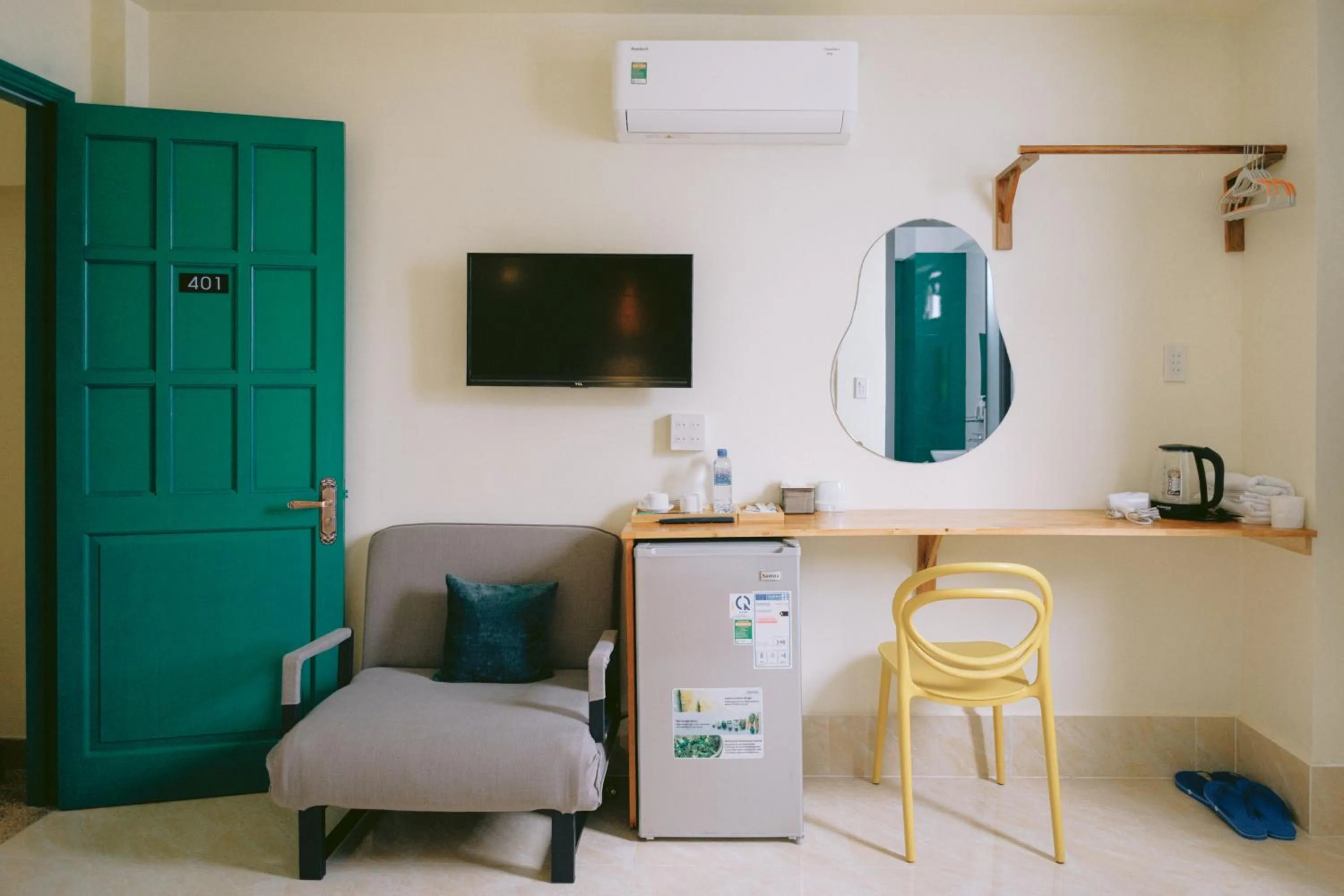 Photo of the whole room in De Rivé Homestay 2 - Bến Ninh Kiều