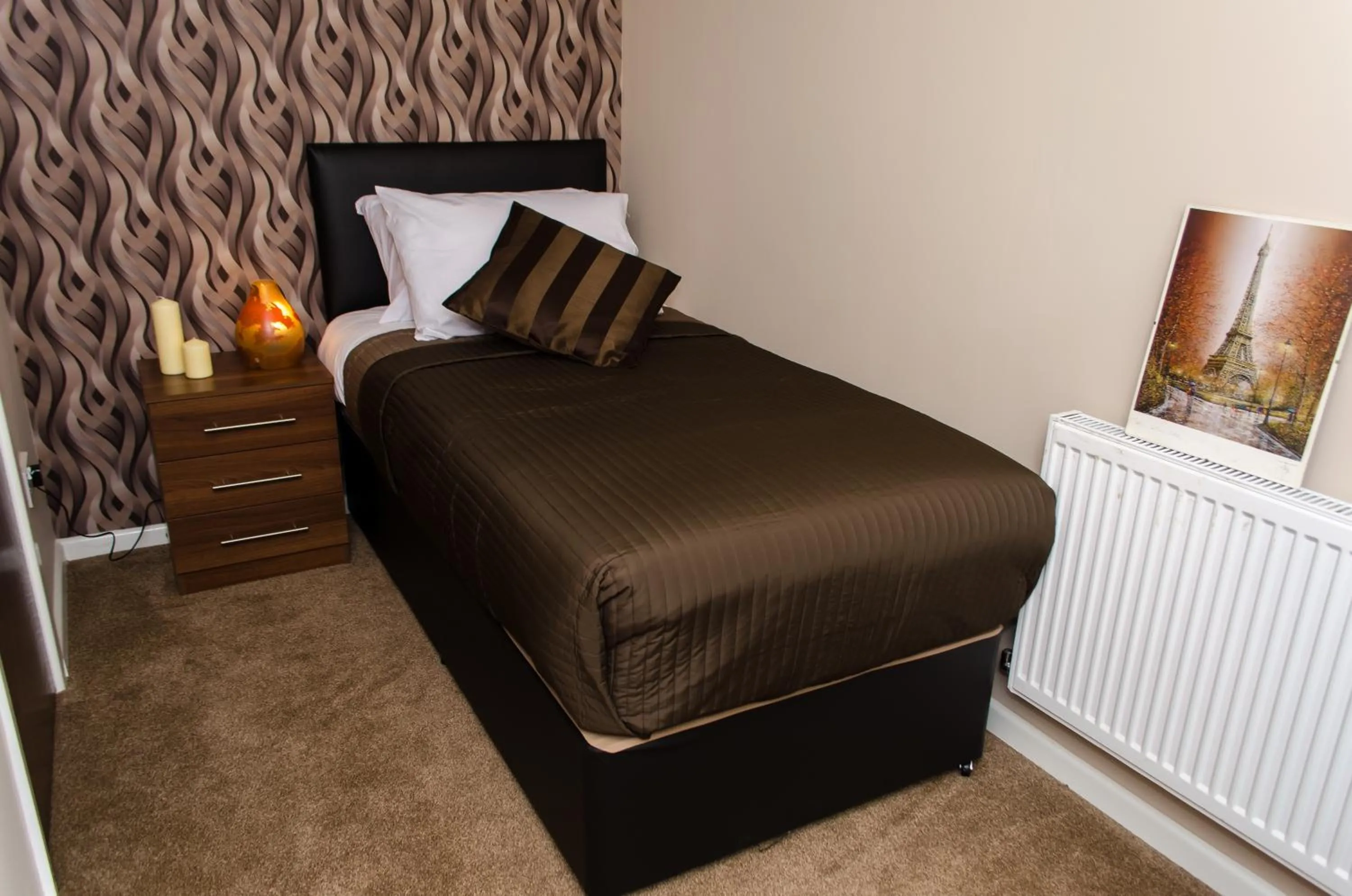 Photo of the whole room, Bed in Trivelles Eccles