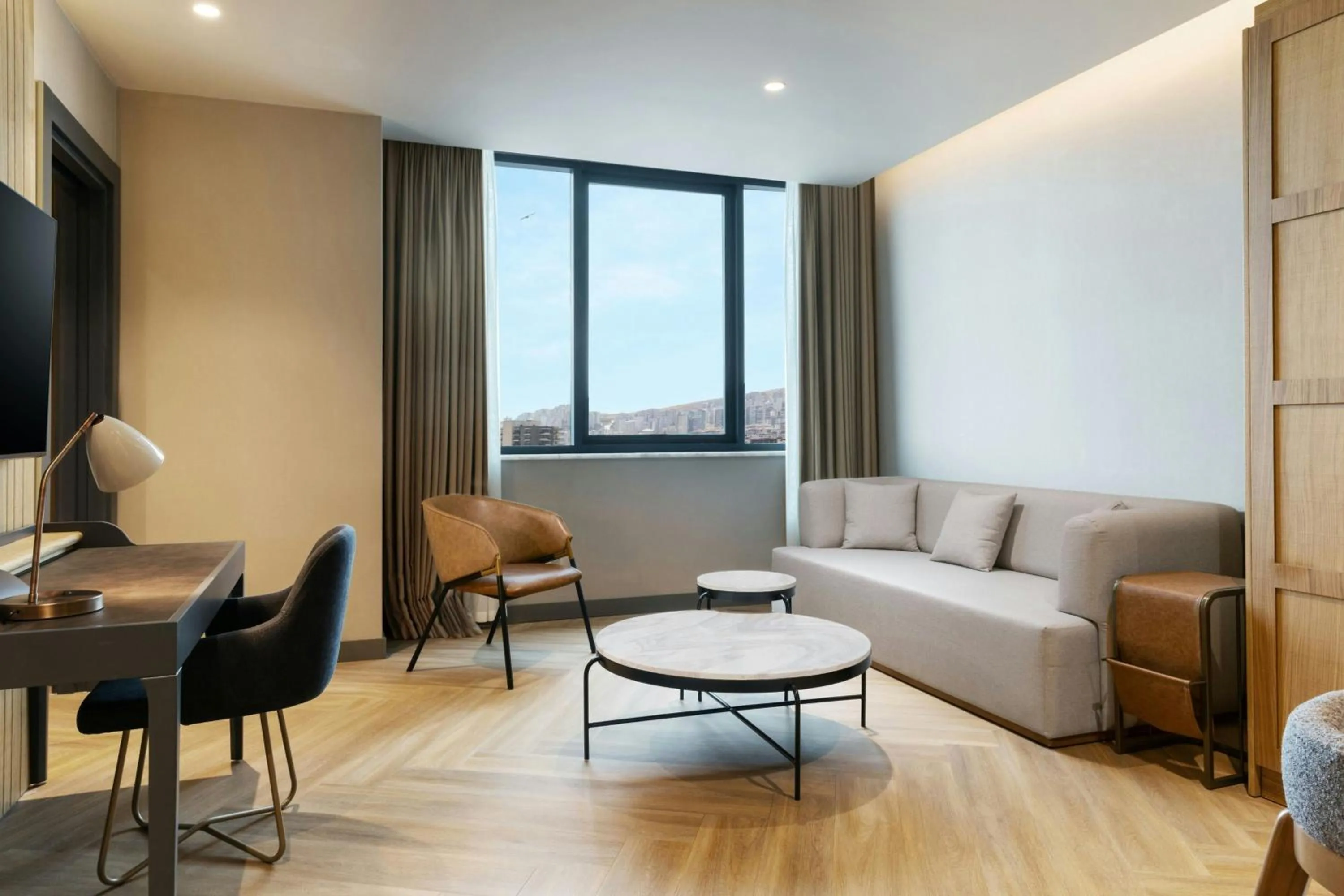 Photo of the whole room in Four Points by Sheraton Elazig