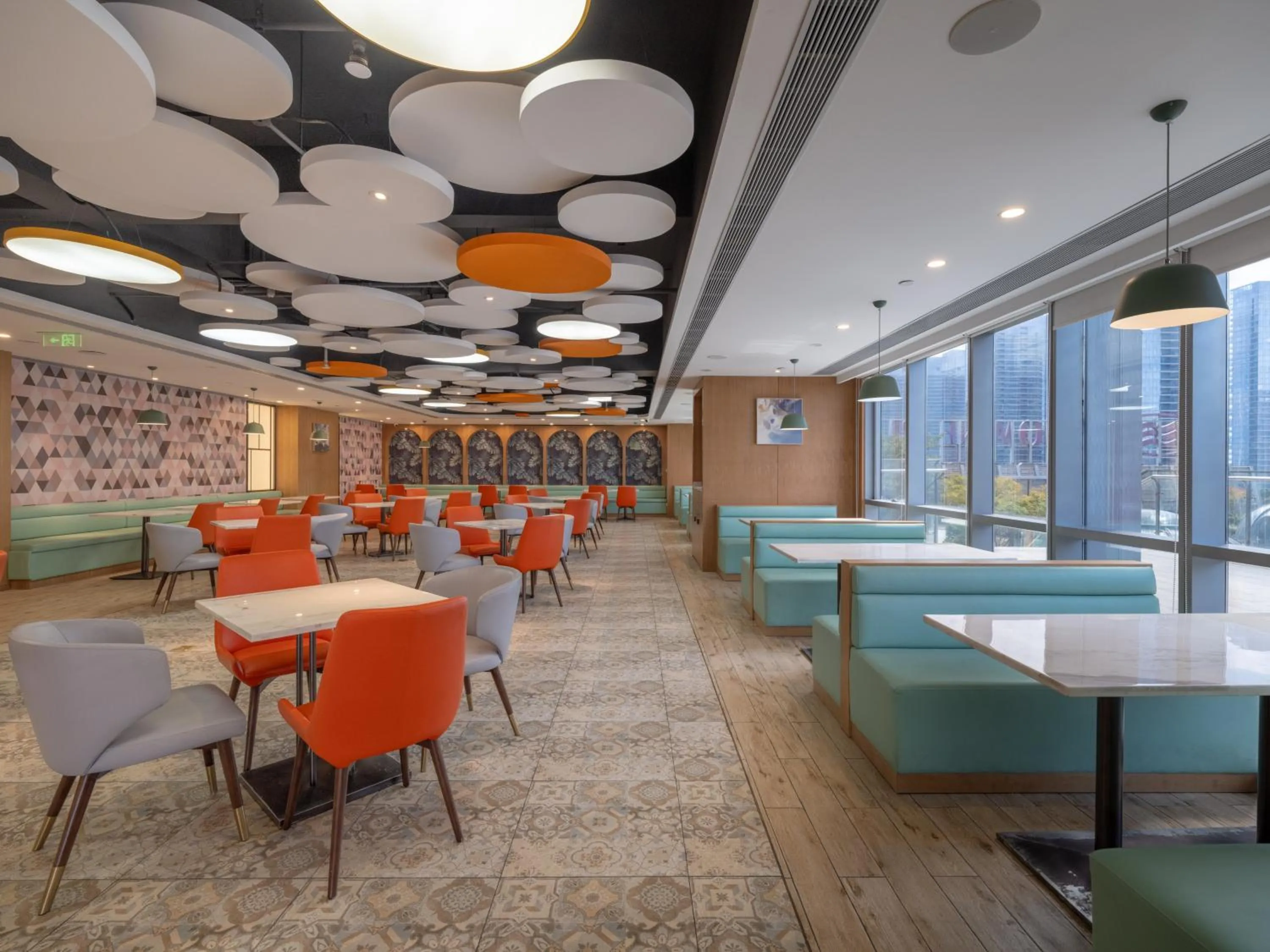 Restaurant/places to eat in Holiday Inn Express Wuxi Taihu by IHG
