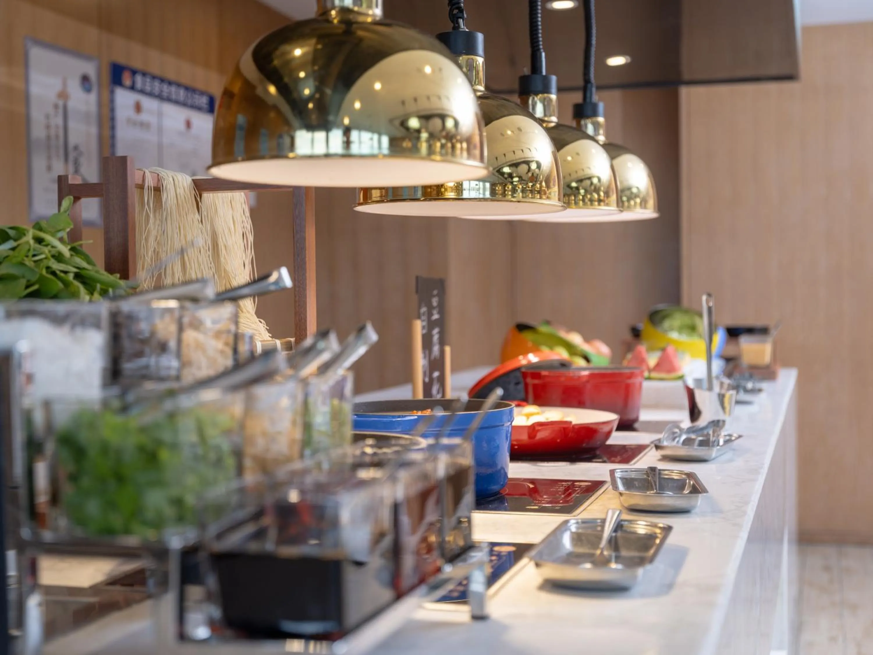 Restaurant/places to eat in Holiday Inn Express Wuxi Taihu by IHG