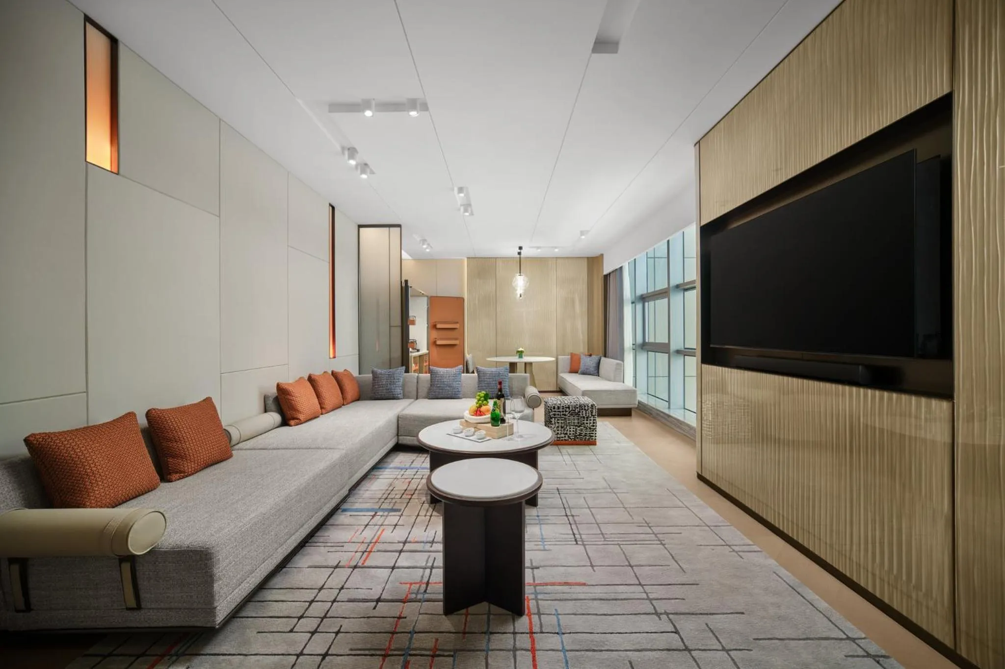 Photo of the whole room in Crowne Plaza Zhongshan Torch High-tech Zone by IHG