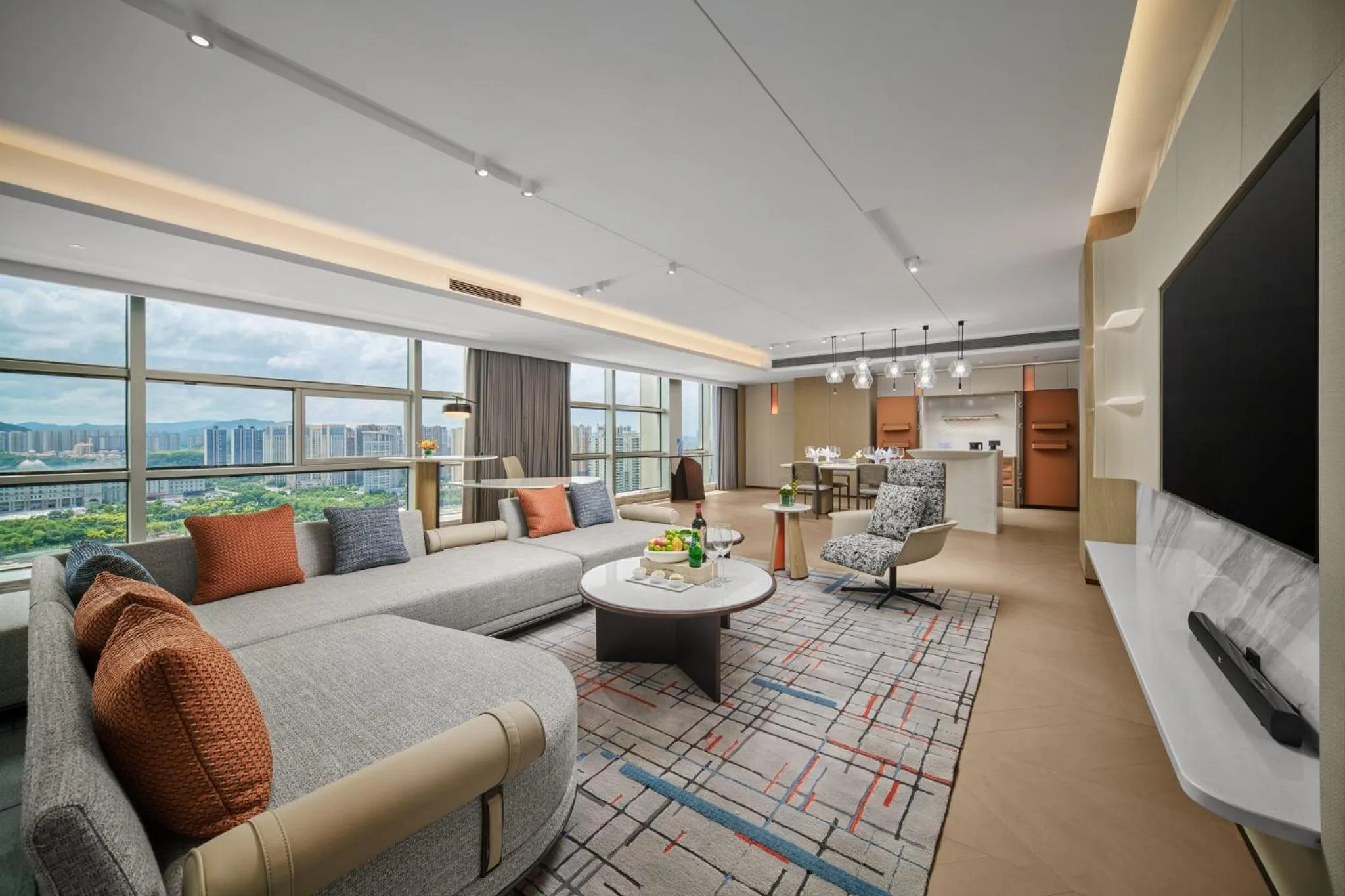 Photo of the whole room in Crowne Plaza Zhongshan Torch High-tech Zone by IHG