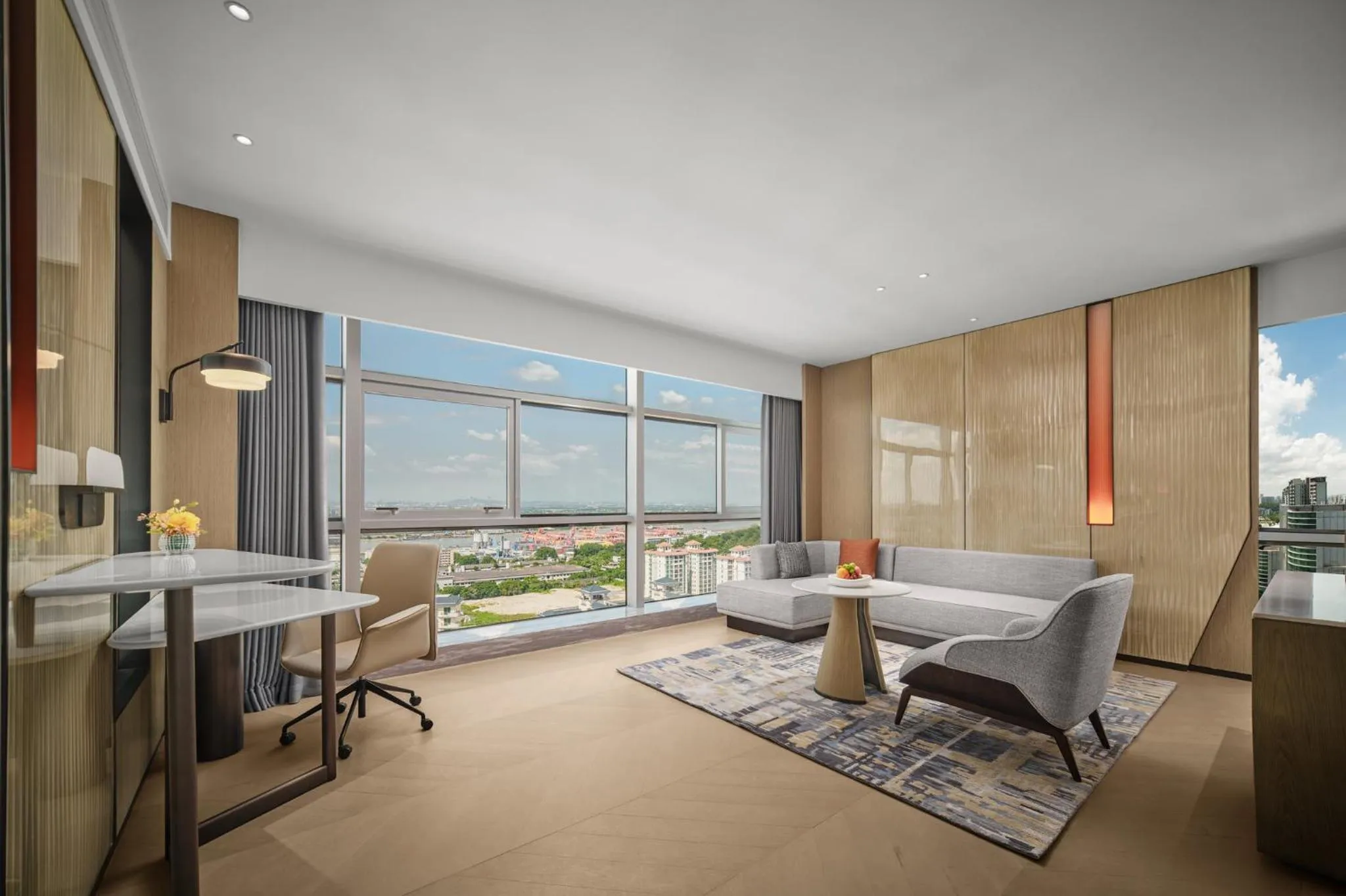 Photo of the whole room in Crowne Plaza Zhongshan Torch High-tech Zone by IHG