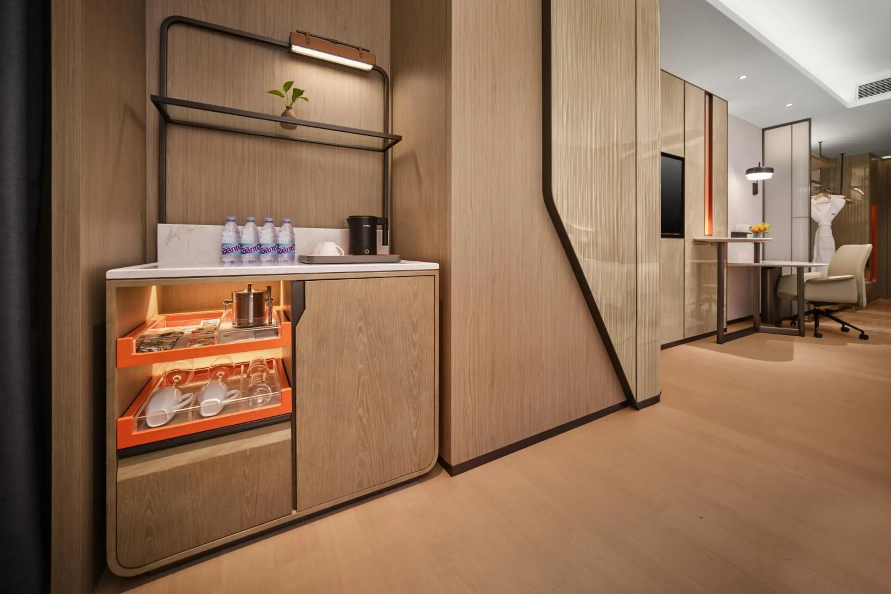 Standard King Room in Crowne Plaza Zhongshan Torch High-tech Zone by IHG Standard King Room in Crowne Plaza Zhongshan Torch High-tech Zone by IHG