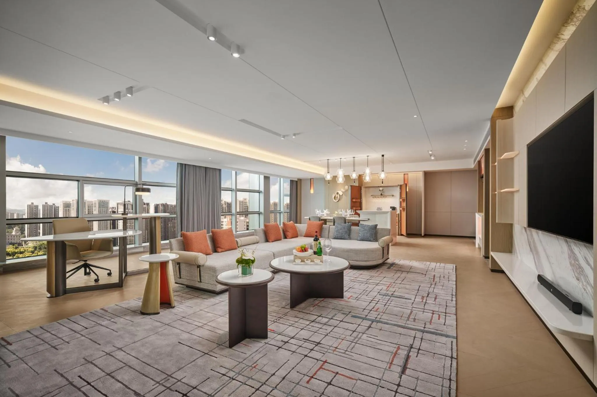 Photo of the whole room in Crowne Plaza Zhongshan Torch High-tech Zone by IHG