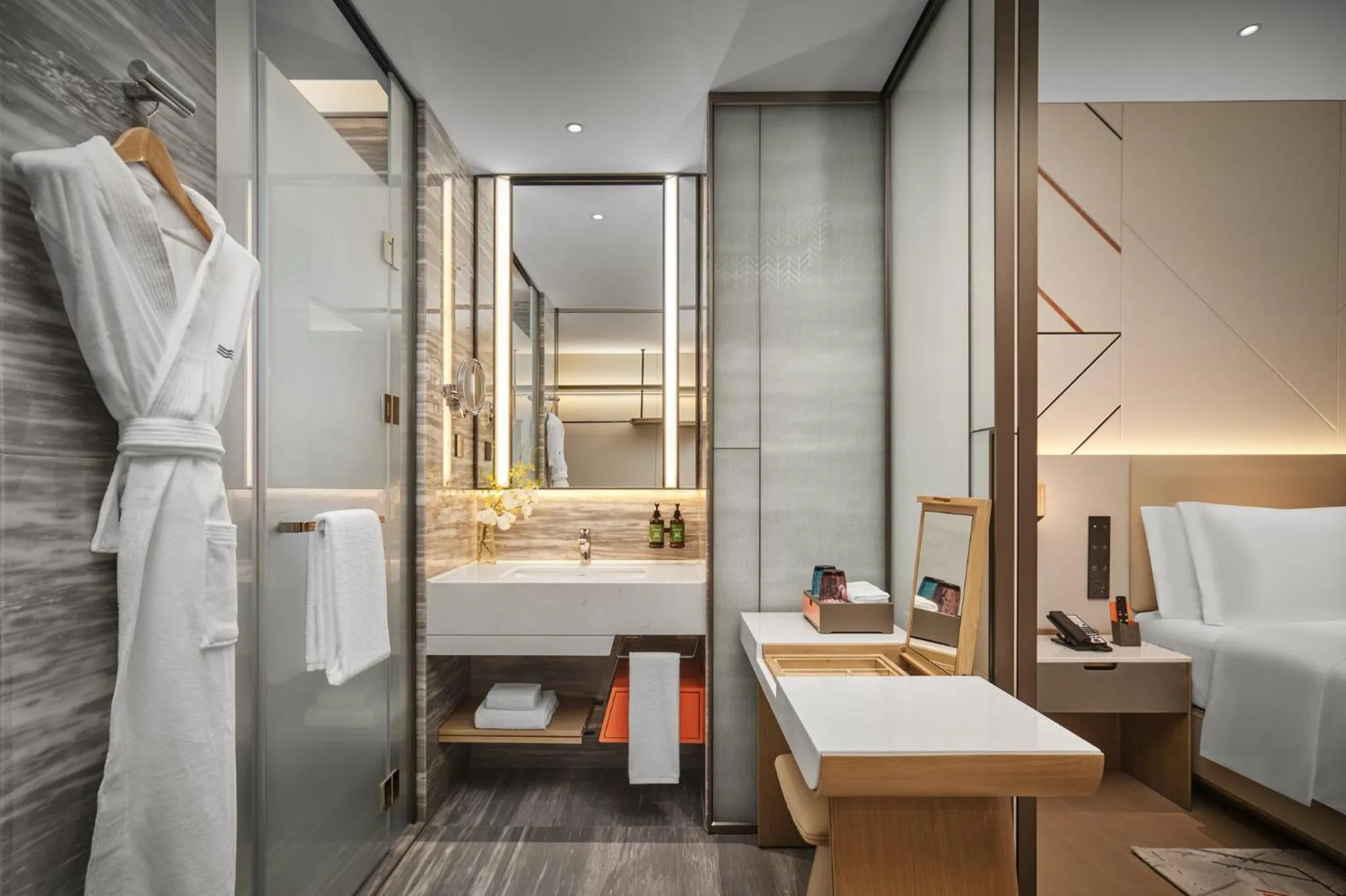 Photo of the whole room in Crowne Plaza Zhongshan Torch High-tech Zone by IHG