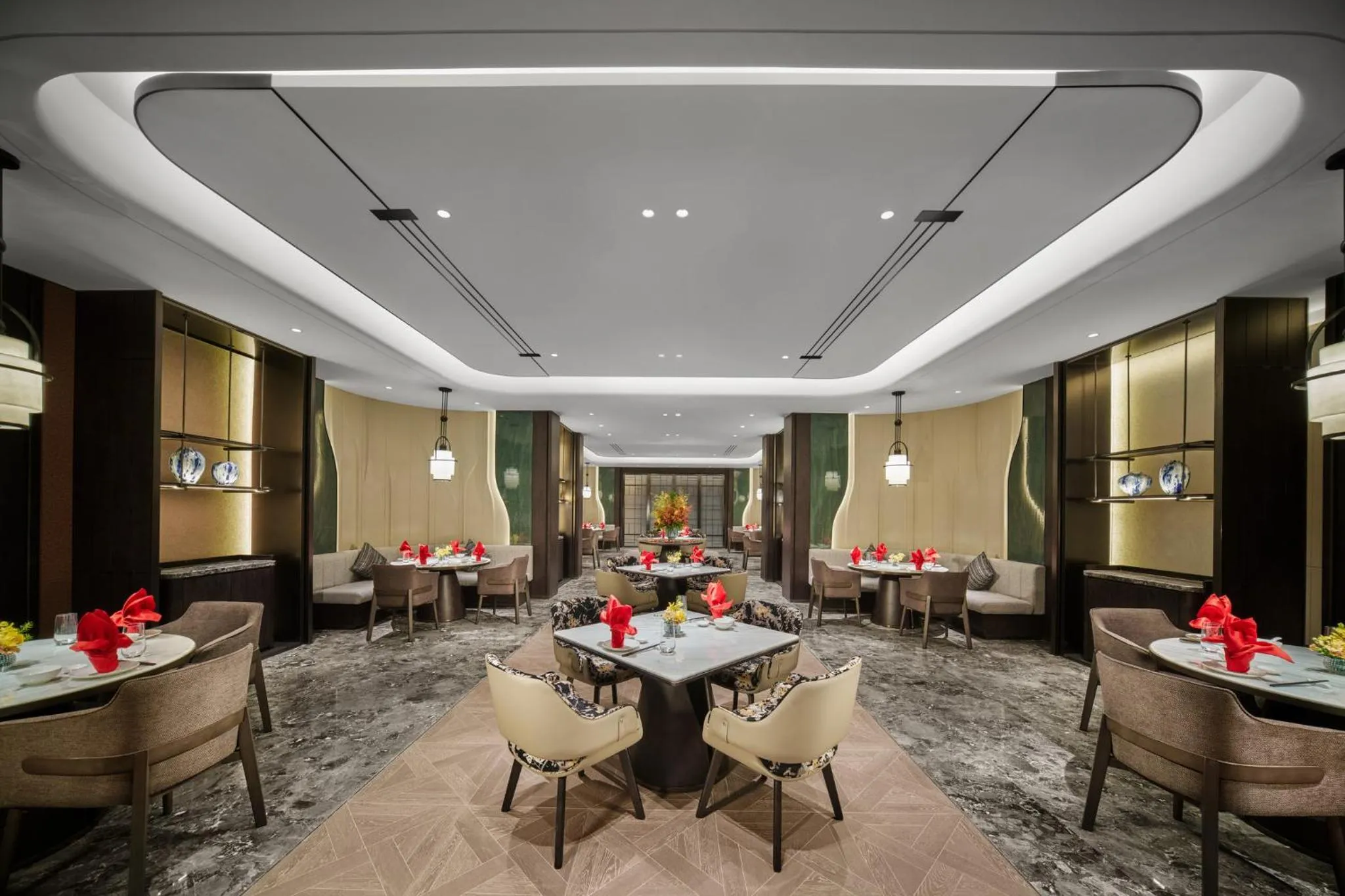 Restaurant/places to eat in Crowne Plaza Zhongshan Torch High-tech Zone by IHG