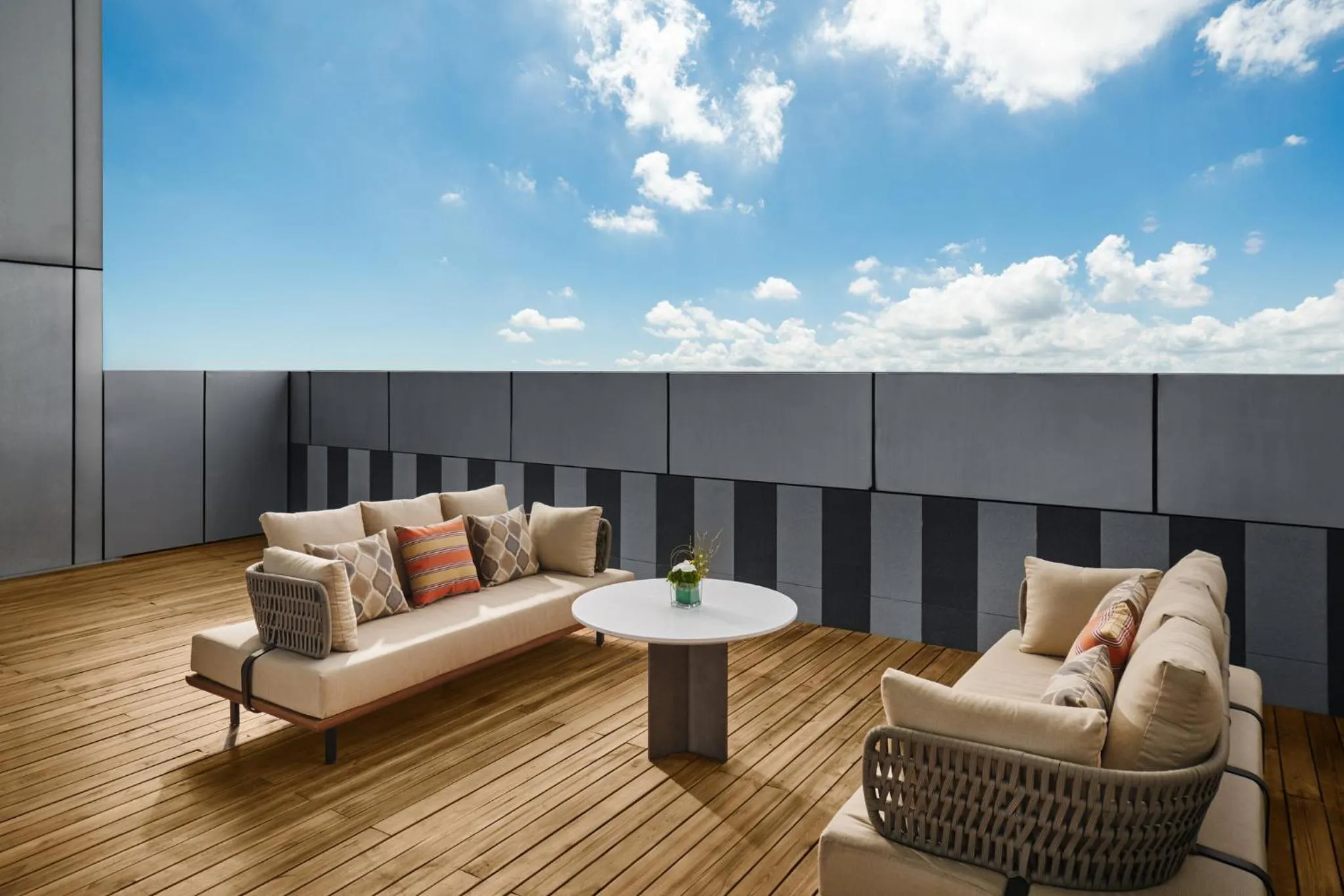 Photo of the whole room in Crowne Plaza Zhongshan Torch High-tech Zone by IHG