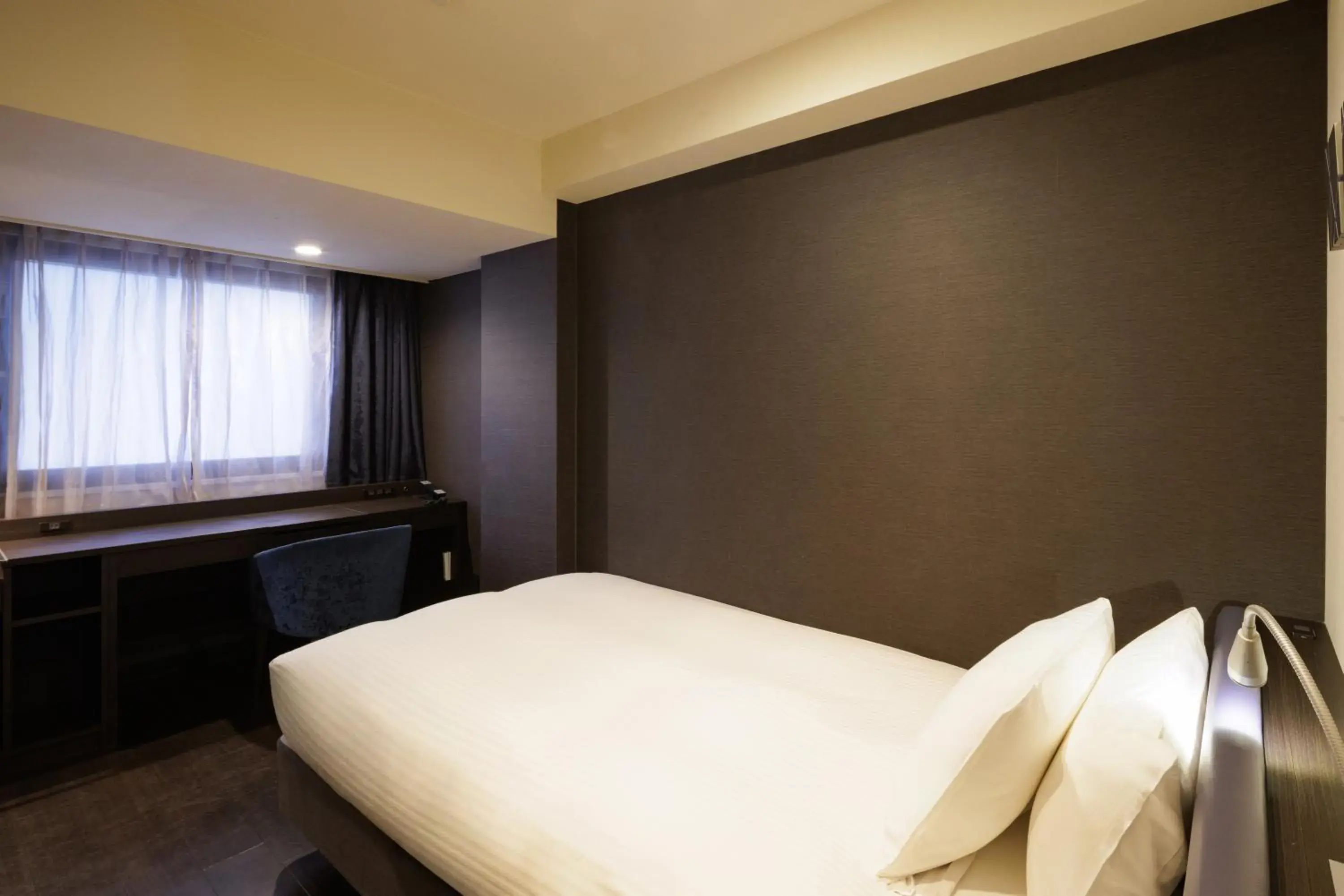 Economy Double Room in HOTEL AMANEK Osaka Namba Economy Double Room in HOTEL AMANEK Osaka Namba