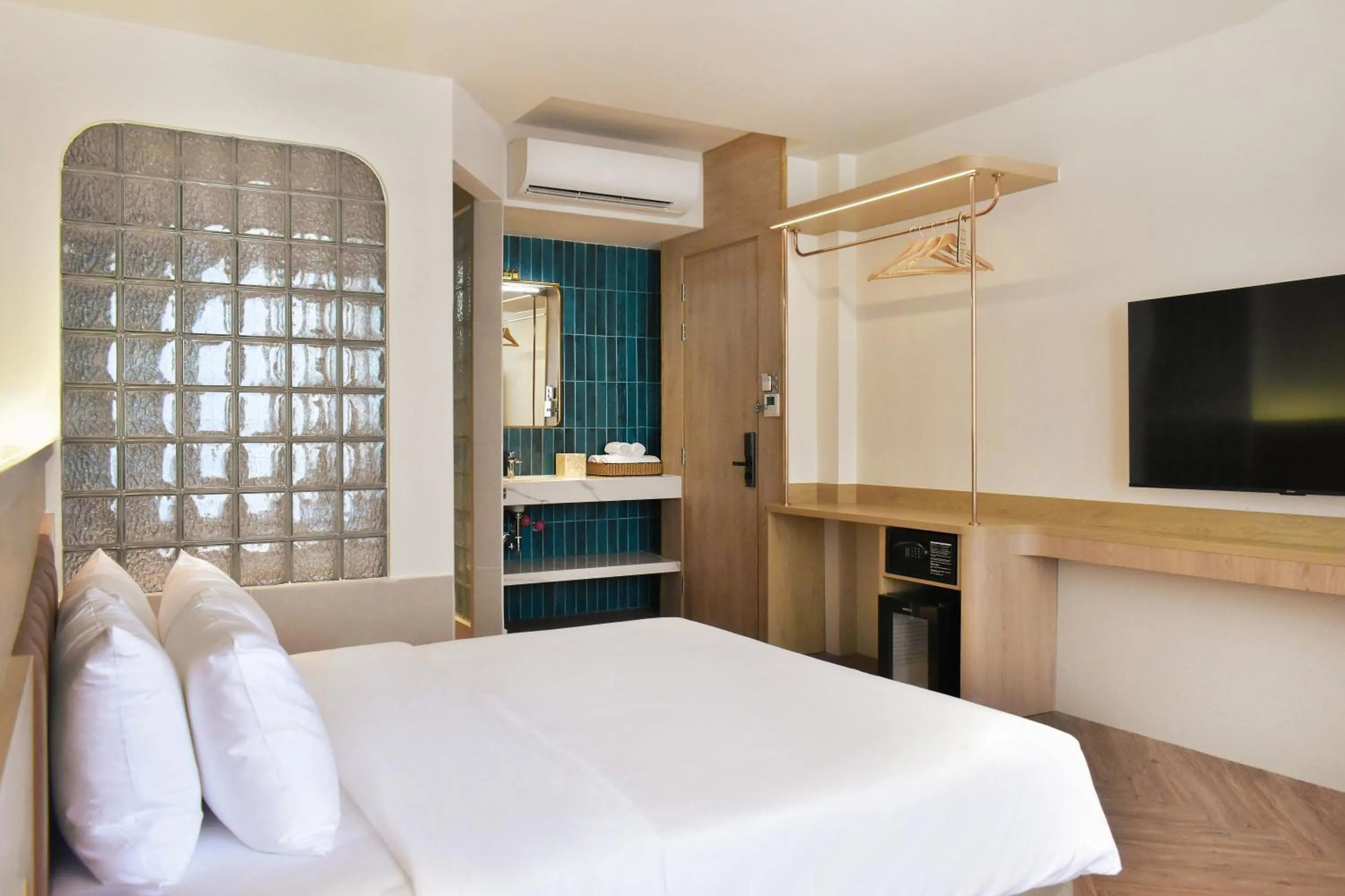 Bed in Aizen Stay - District 1
