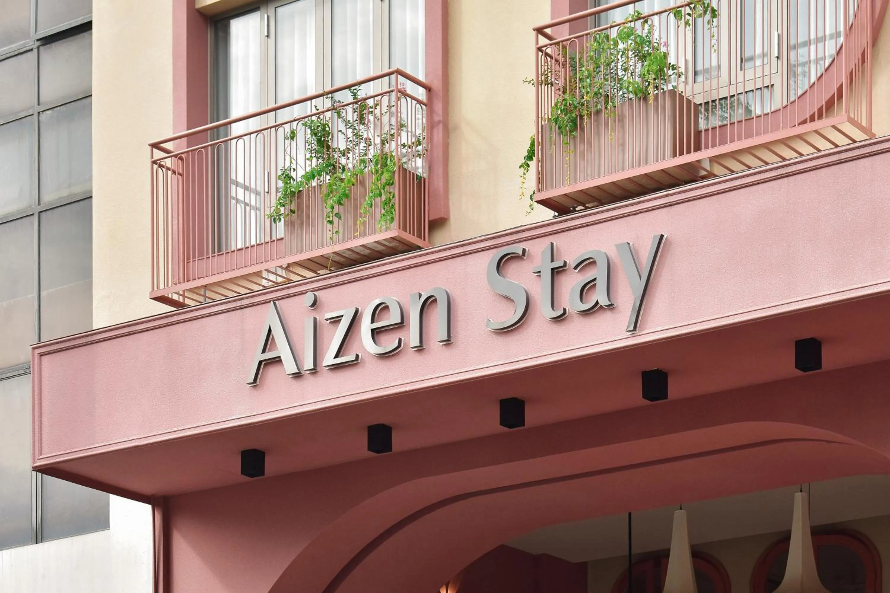 Day in Aizen Stay - District 1