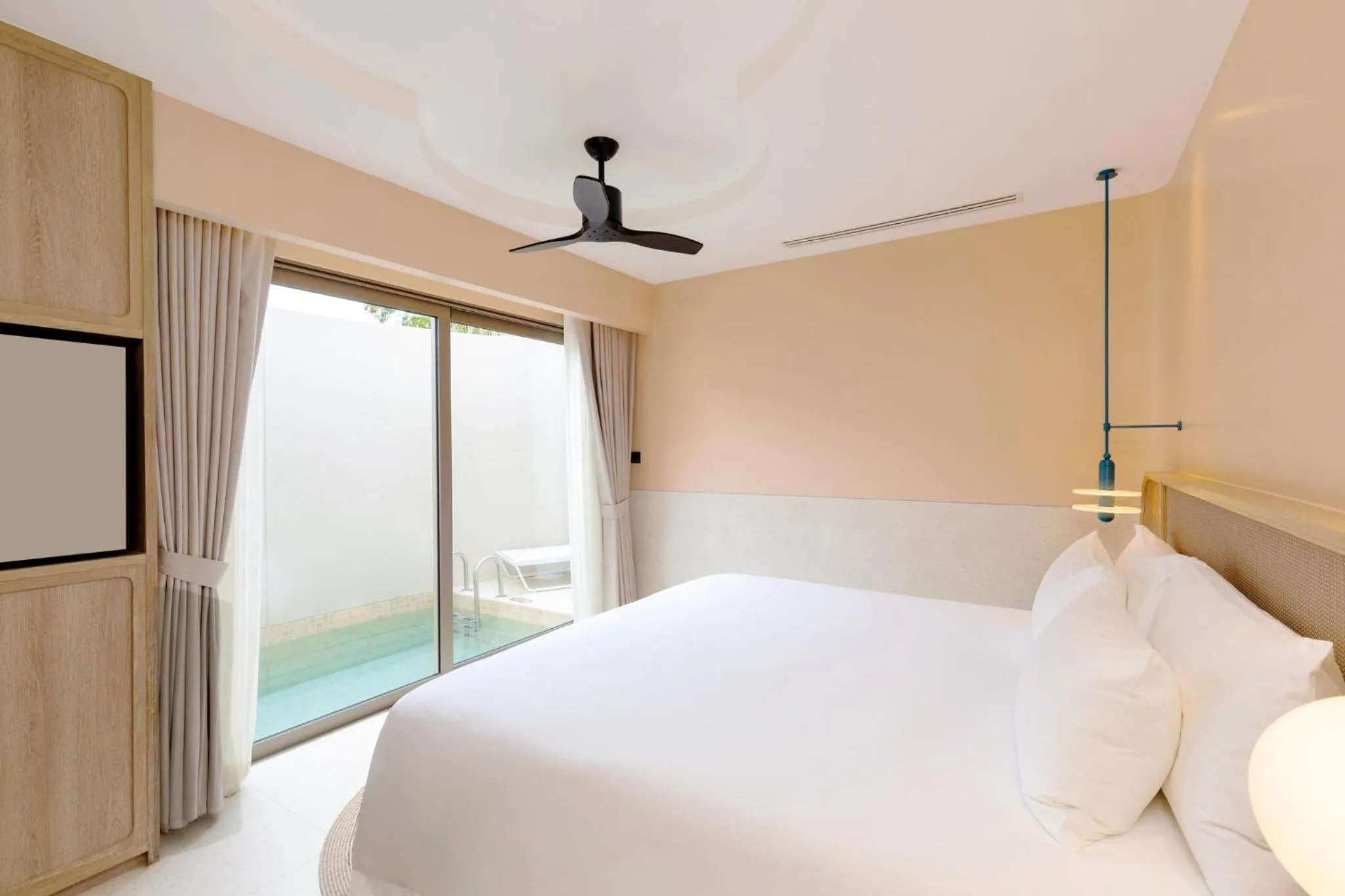 Photo of the whole room, Bed in Centara Karon Villas Phuket