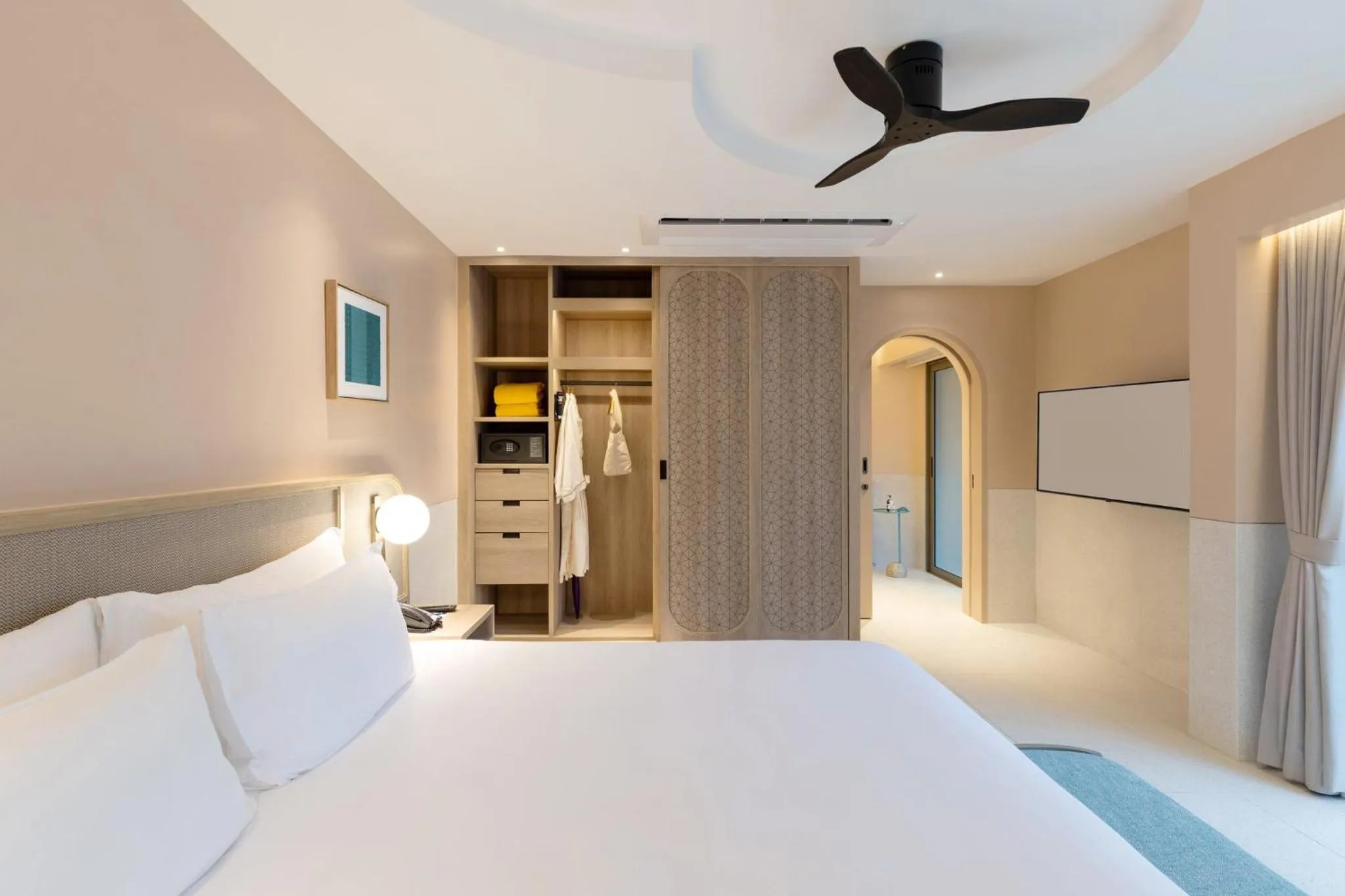 Photo of the whole room, Bed in Centara Karon Villas Phuket