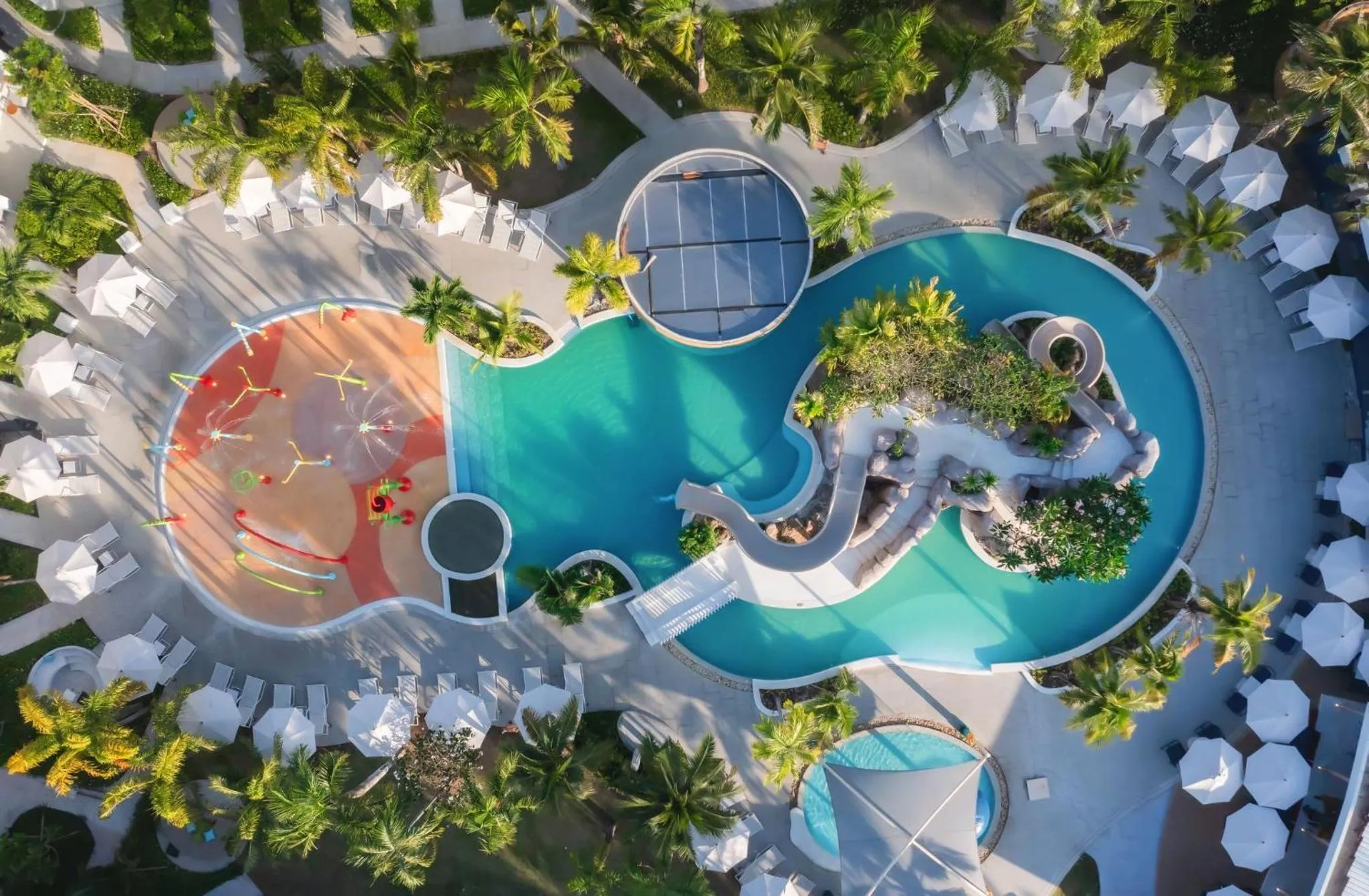 Swimming pool in Centara Karon Villas Phuket