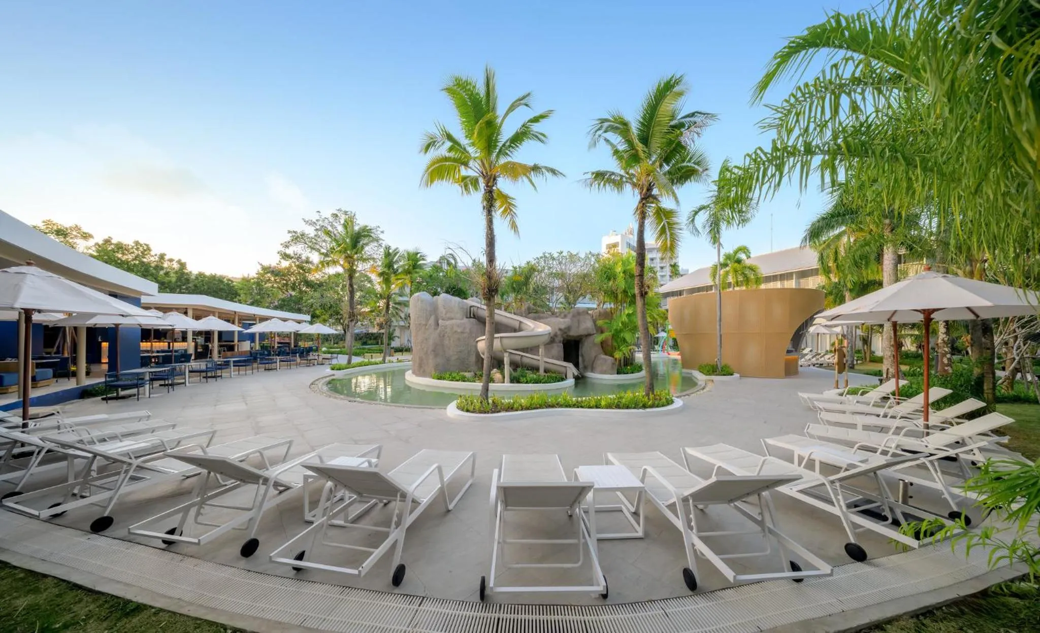 Swimming pool in Centara Karon Villas Phuket