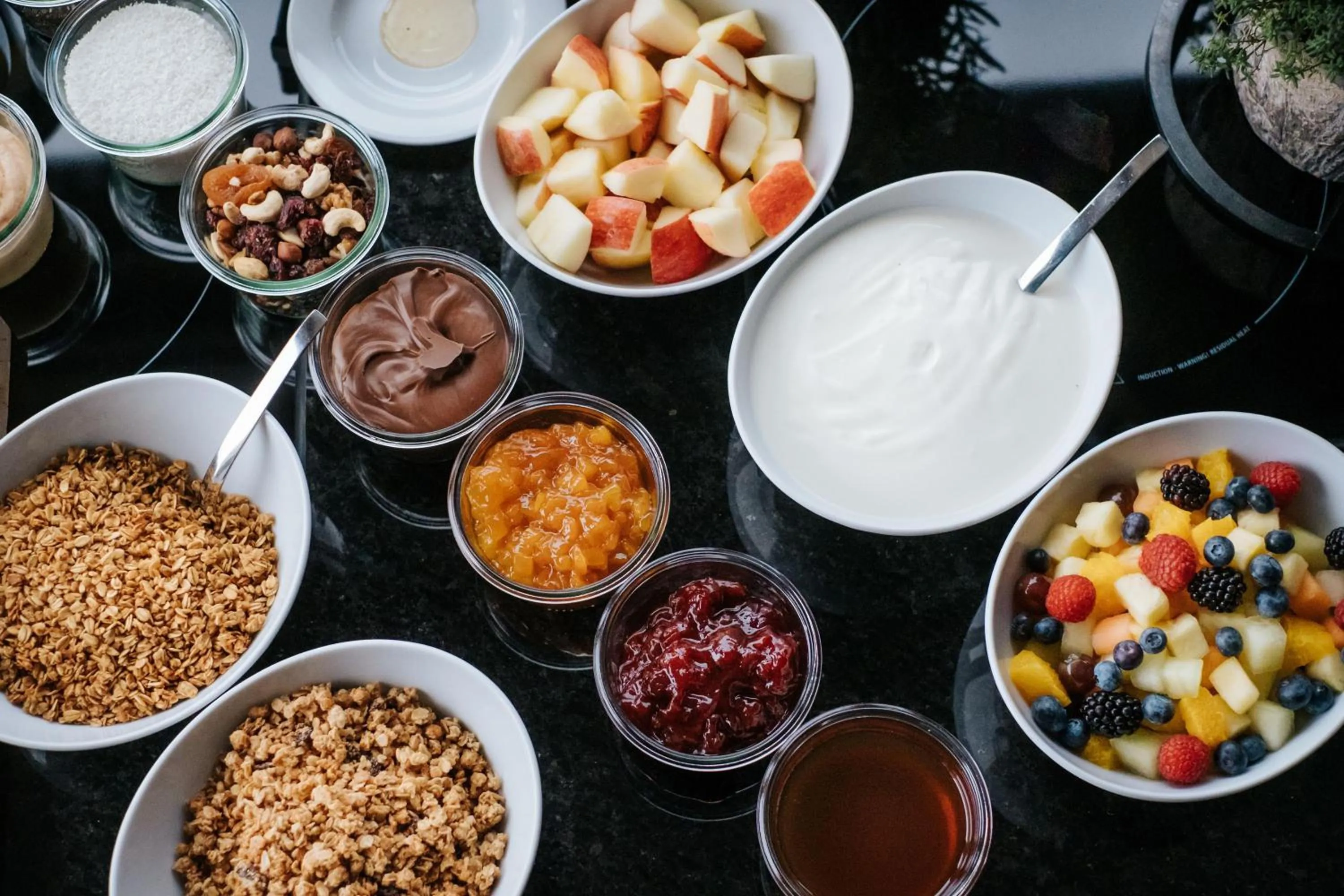 Food and drinks in Swissôtel Corniche Park Towers Doha