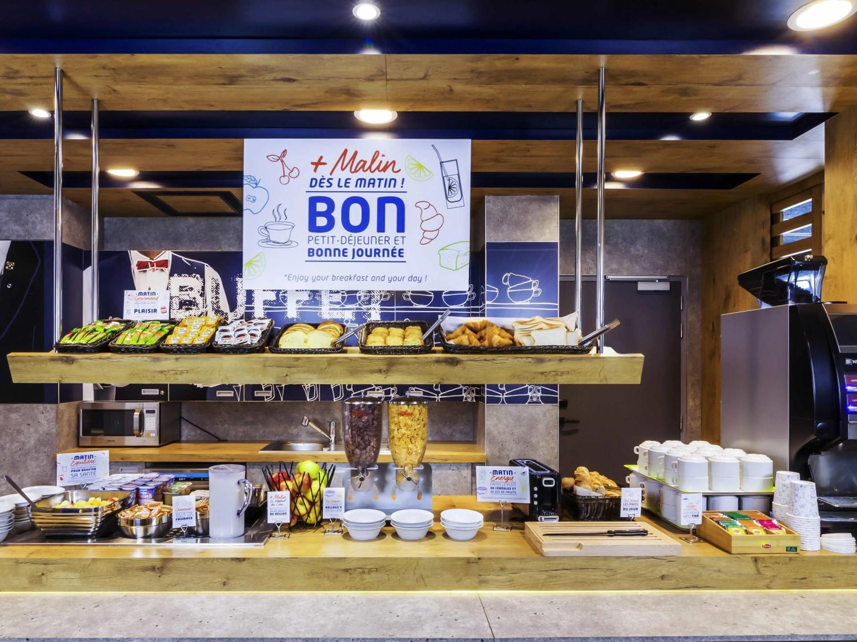 Breakfast in ibis budget Paris Coeur d'Orly Airport