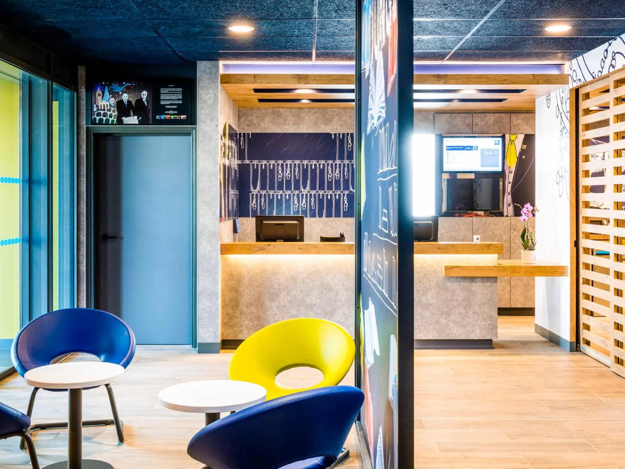 Lobby or reception in ibis budget Paris Coeur d'Orly Airport