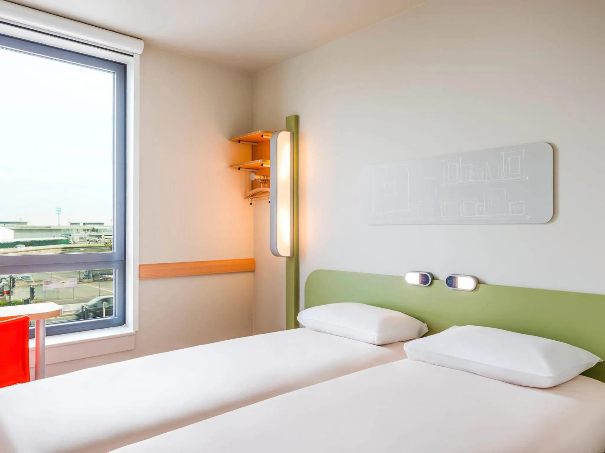 Bed in ibis budget Paris Coeur d'Orly Airport
