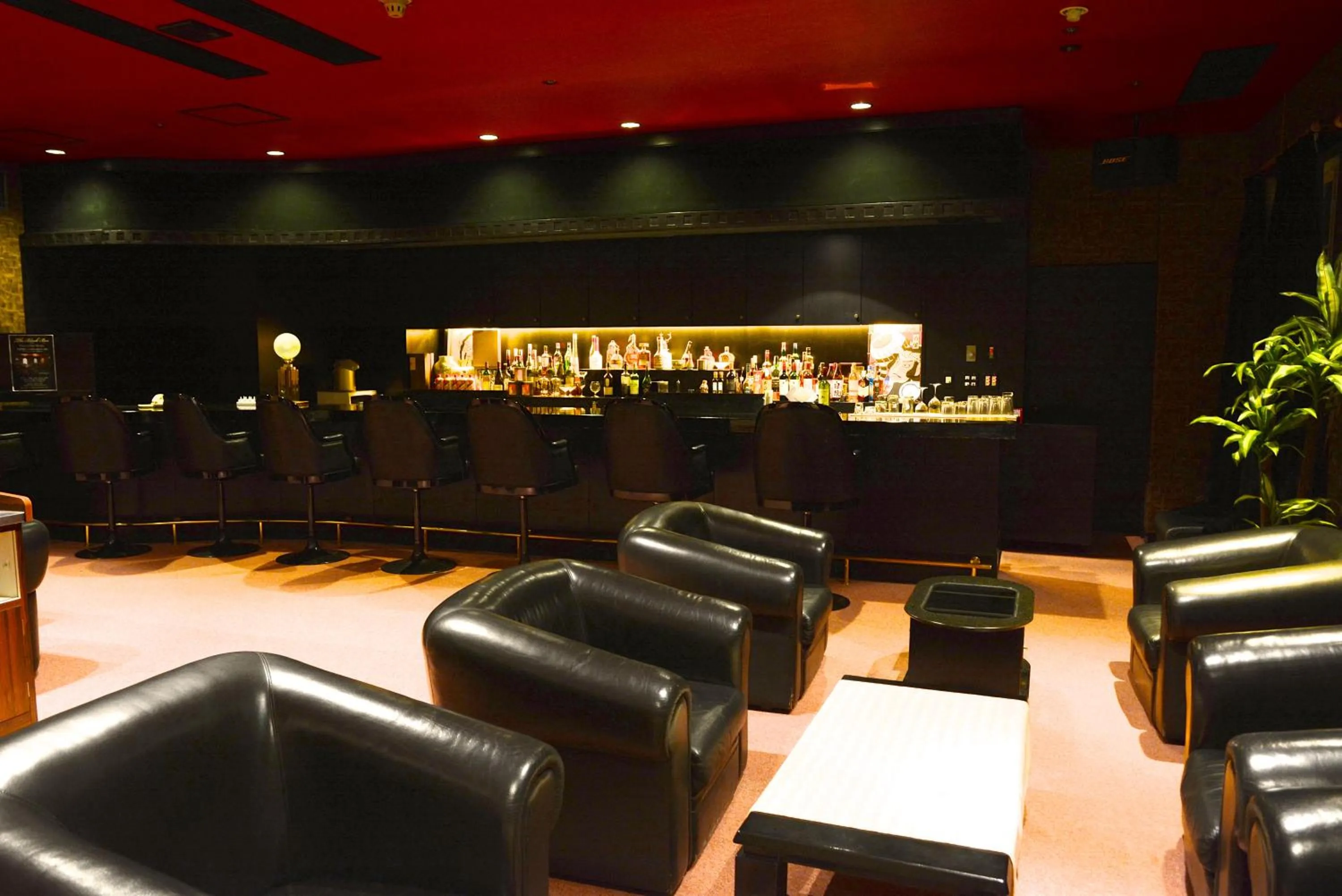 Lounge or bar in Yugashima Golf Club & Hotel Resort