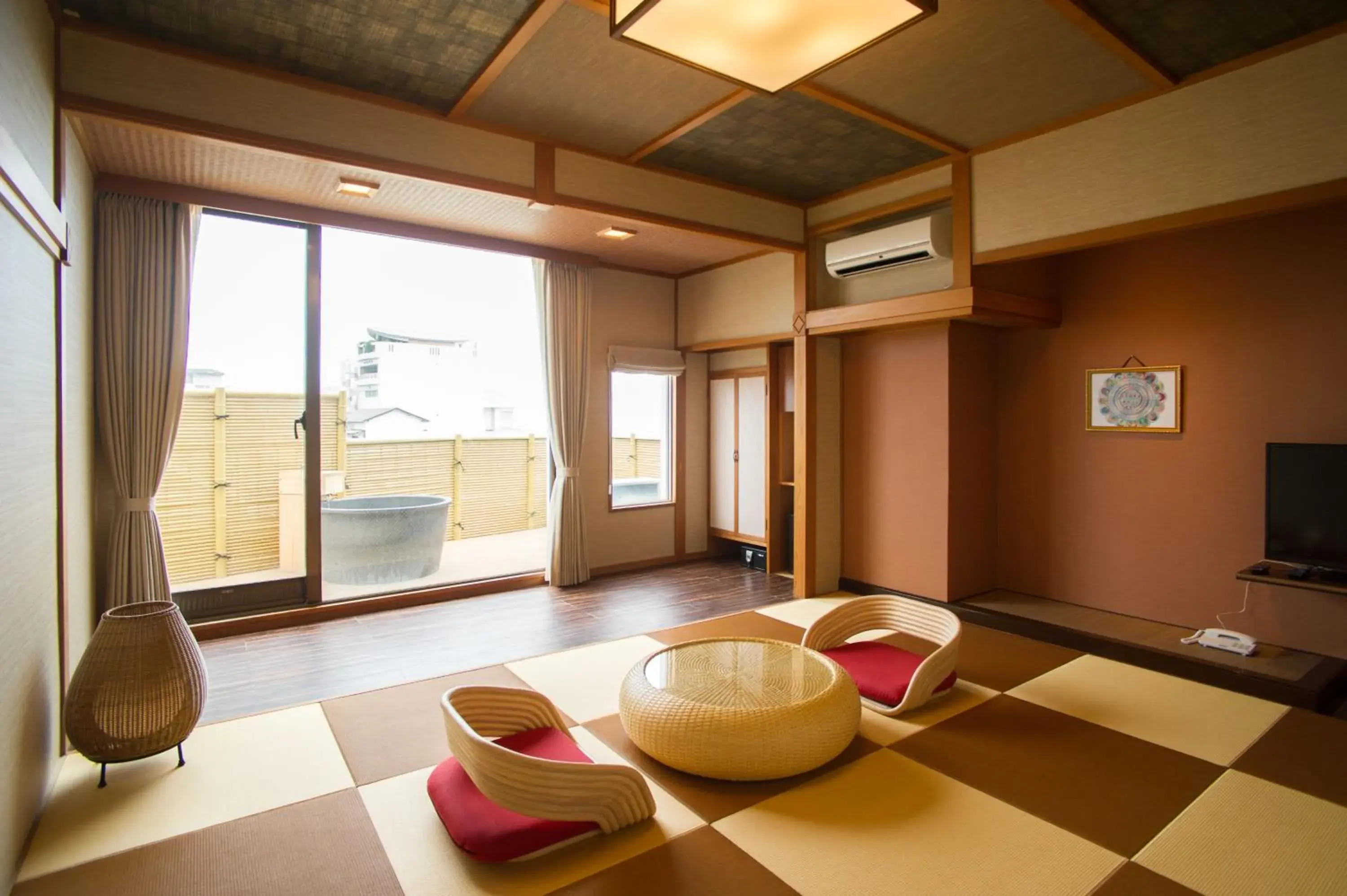 Japanese-Style Quadruple Room with Open-Air Bath - single occupancy in Shinyu no Yado SAZANA Japanese-Style Quadruple Room with Open-Air Bath - single occupancy in Shinyu no Yado SAZANA
