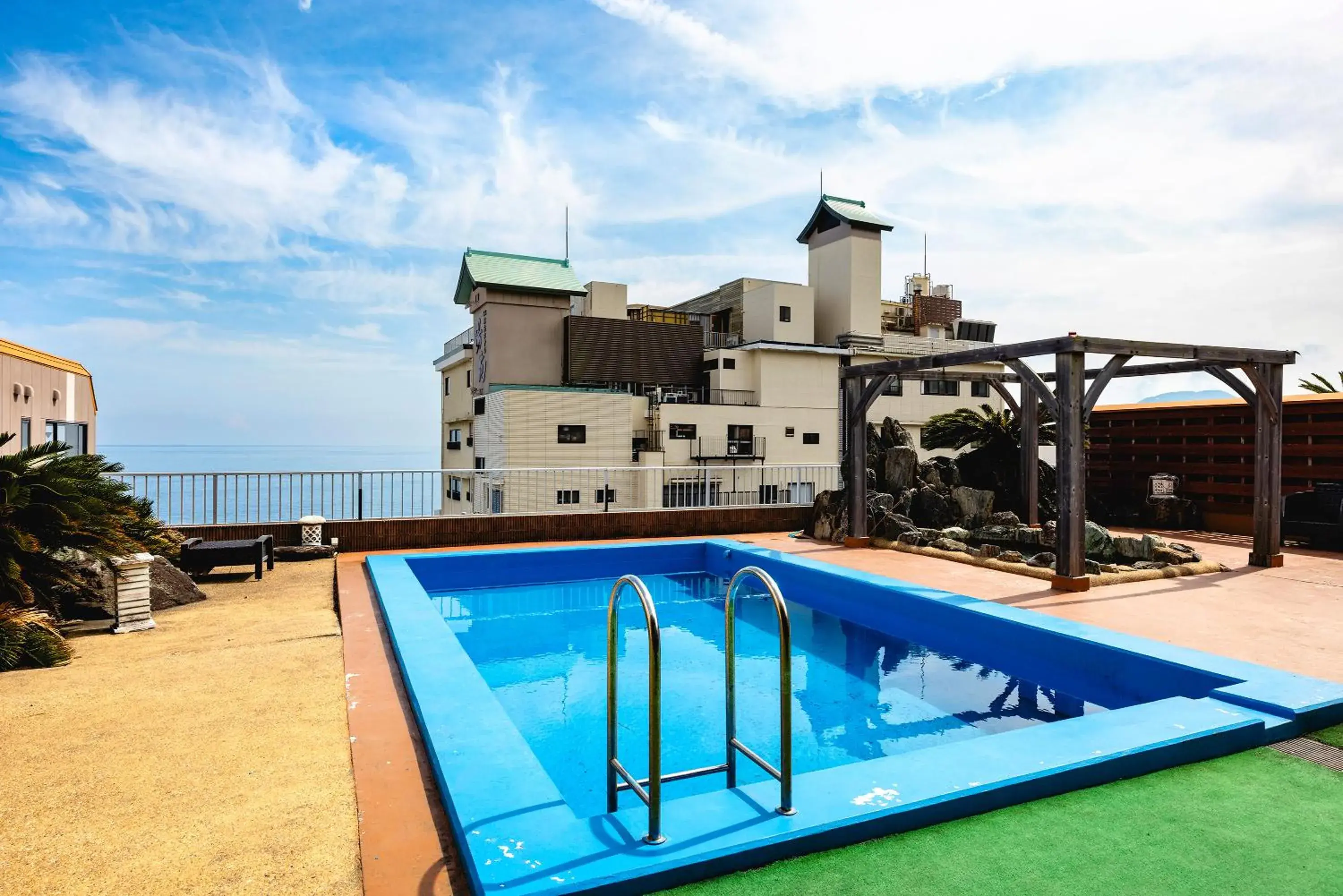 Pool view in Shinyu no Yado SAZANA Pool view in Shinyu no Yado SAZANA