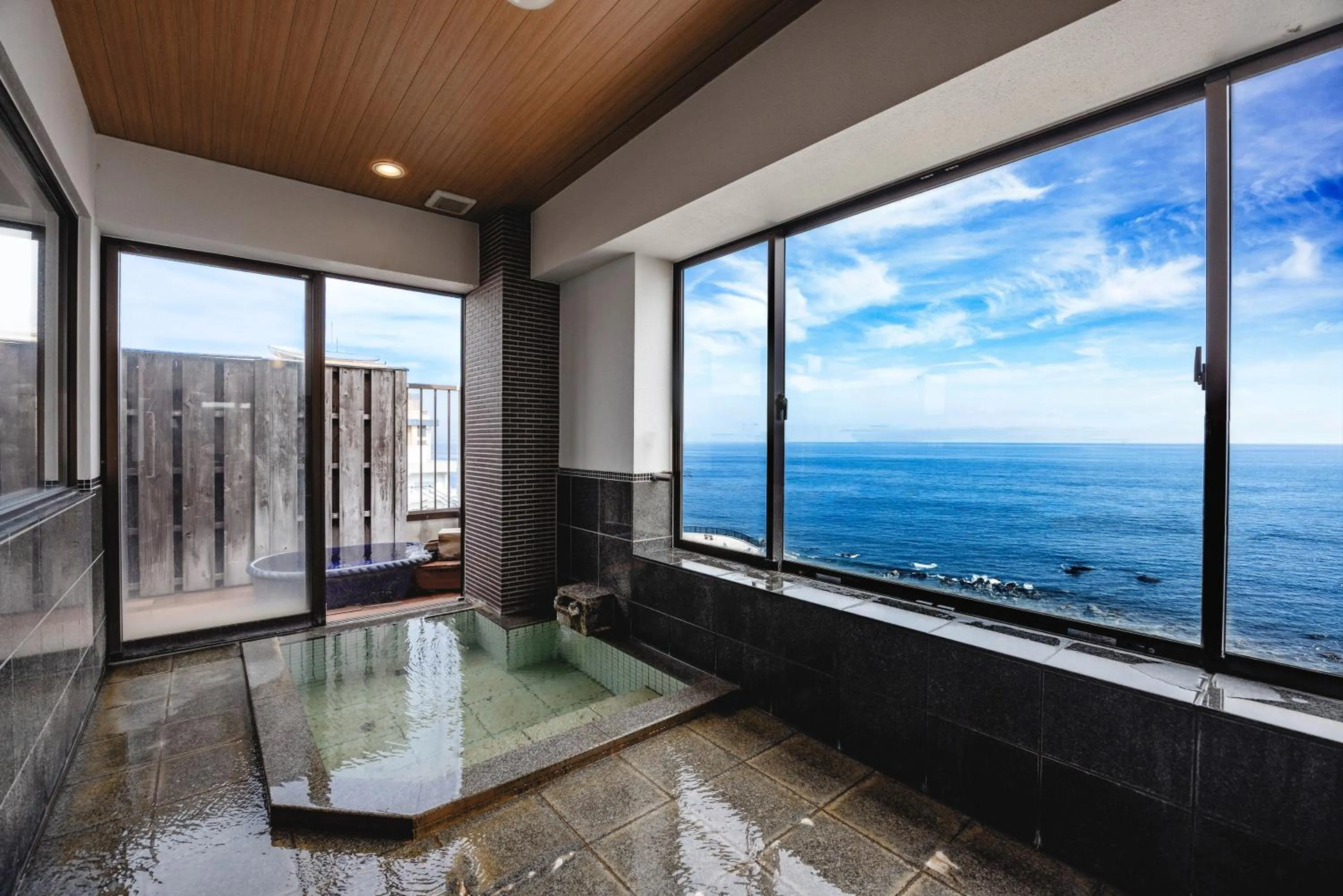 Open Air Bath in Shinyu no Yado SAZANA