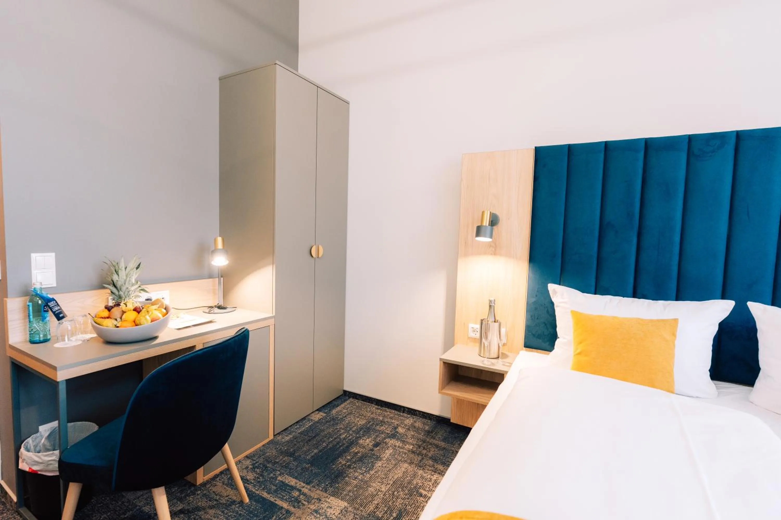 Photo of the whole room, Bed in H24 Parkhotel Thale
