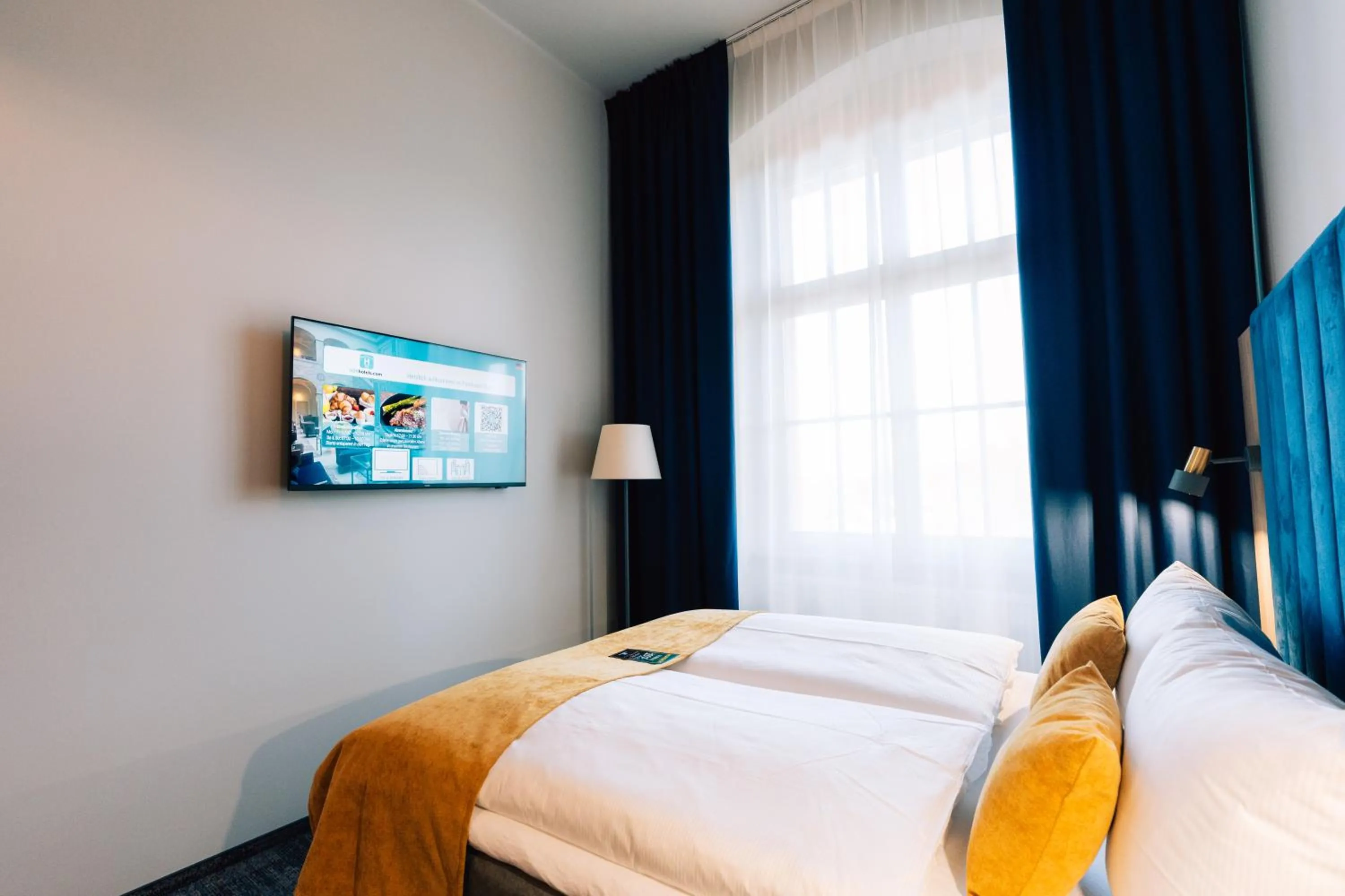 Photo of the whole room, Bed in H24 Parkhotel Thale