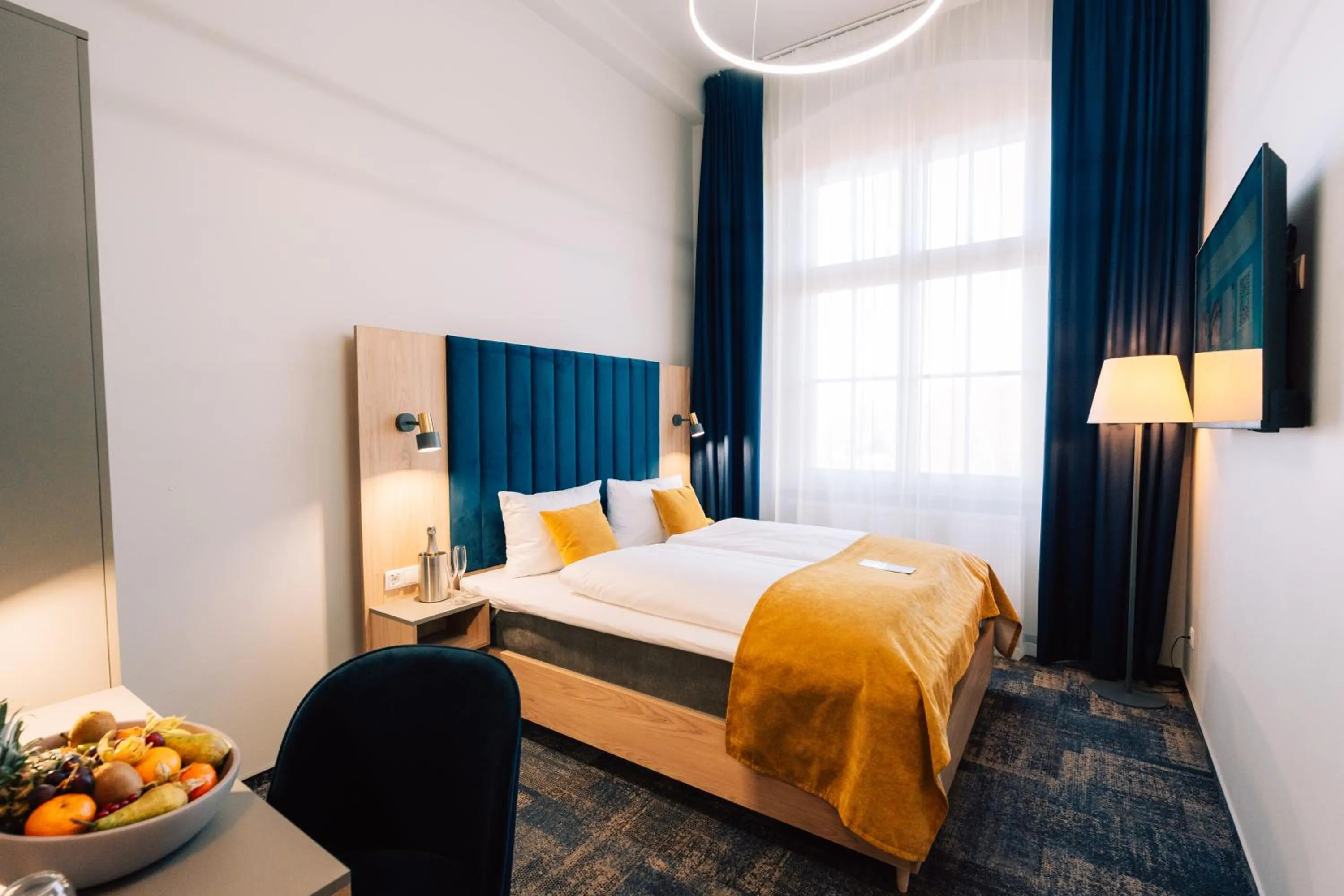 Photo of the whole room, Bed in H24 Parkhotel Thale