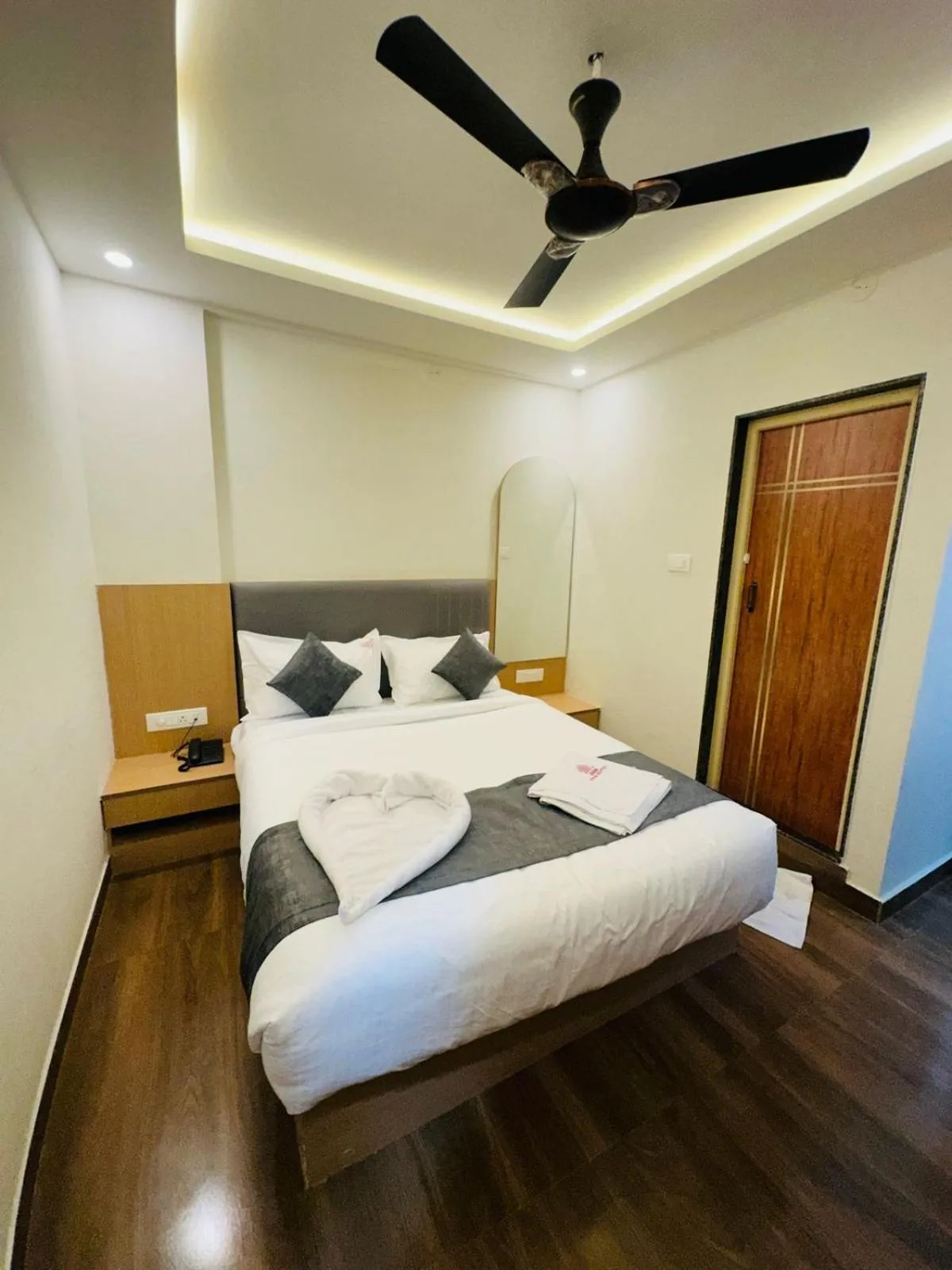Bed in Hotel Nova Suites, Bellandur Gate, Sarjapur Road