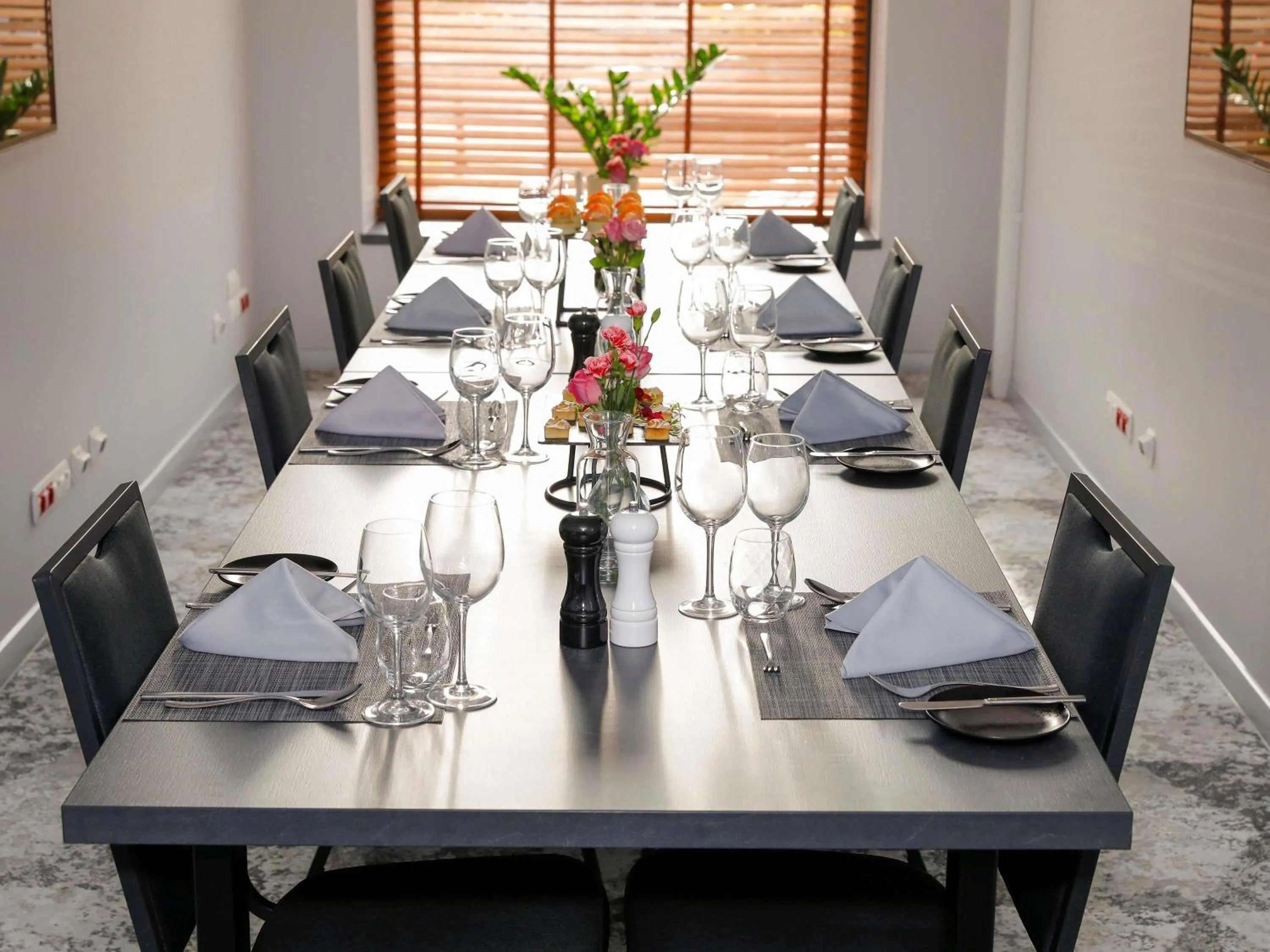 Meeting/conference room in Mercure Warszawa Grand