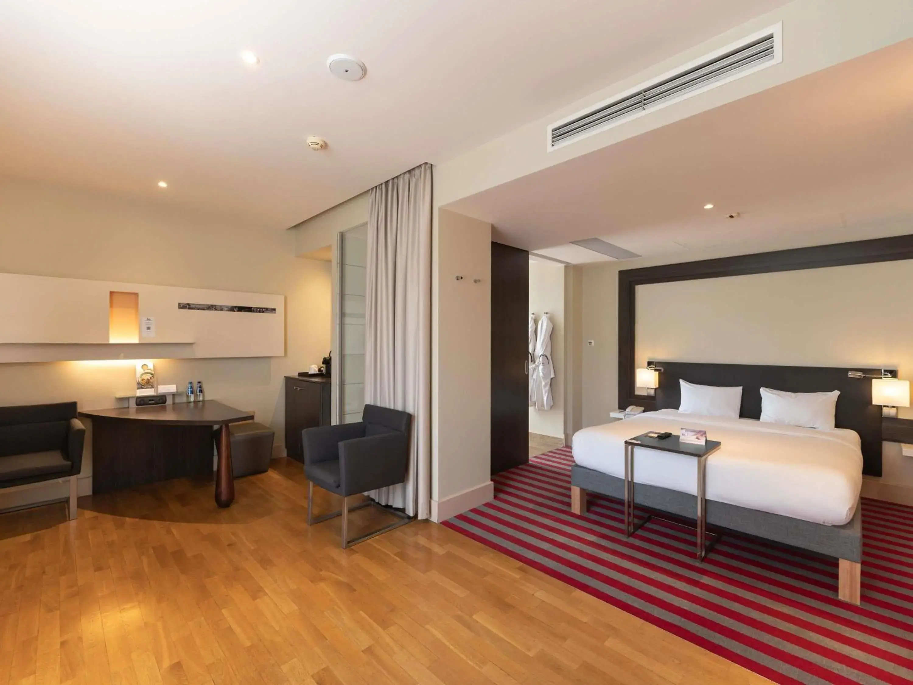 Bedroom, Bed in Mercure Warszawa Grand Bedroom, Bed in Mercure Warszawa Grand