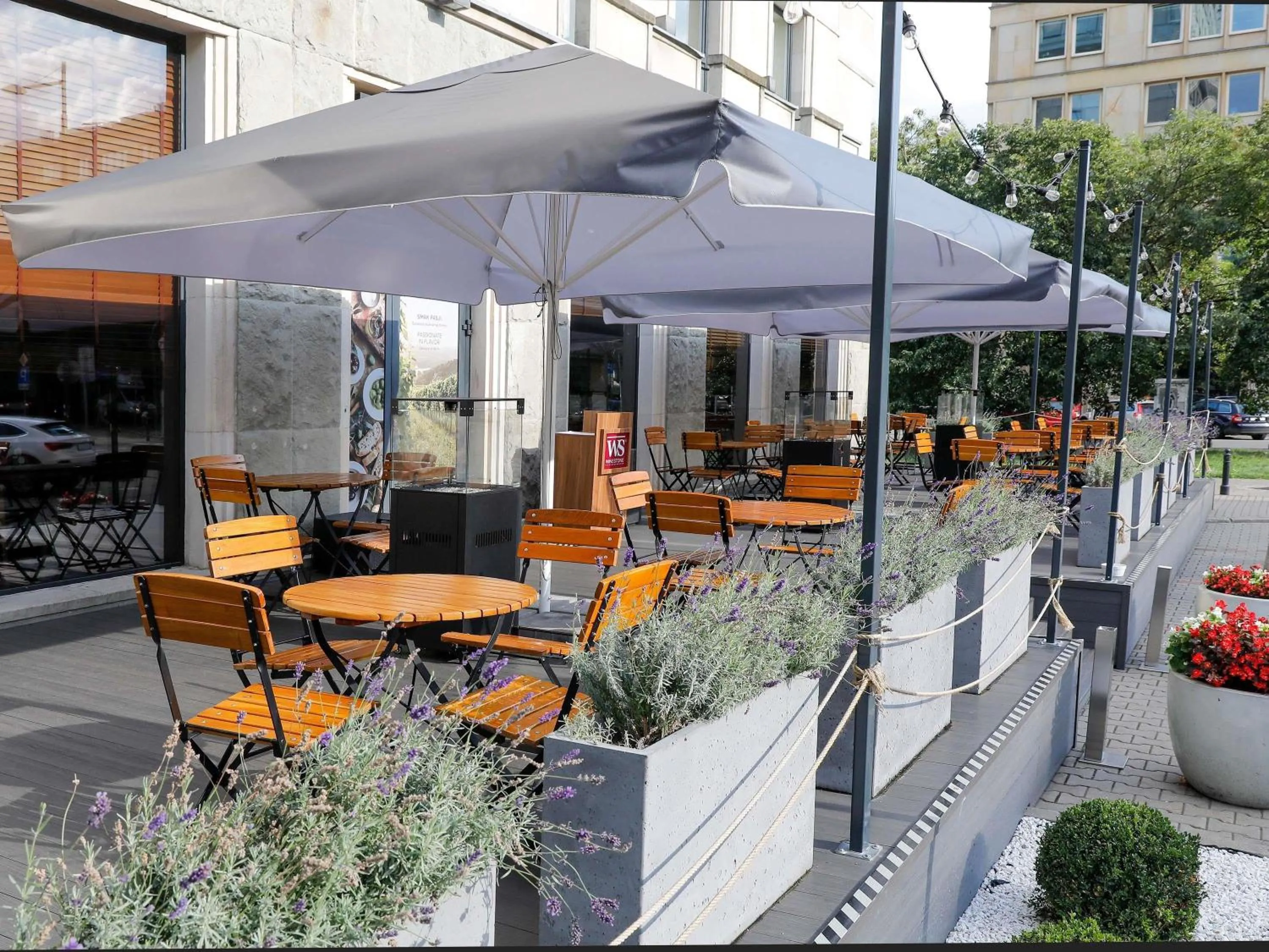 Restaurant/places to eat in Mercure Warszawa Grand