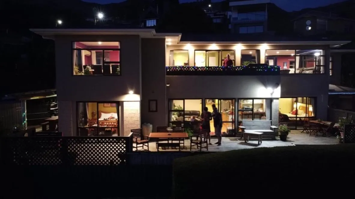 Property building in Harbour Lodge