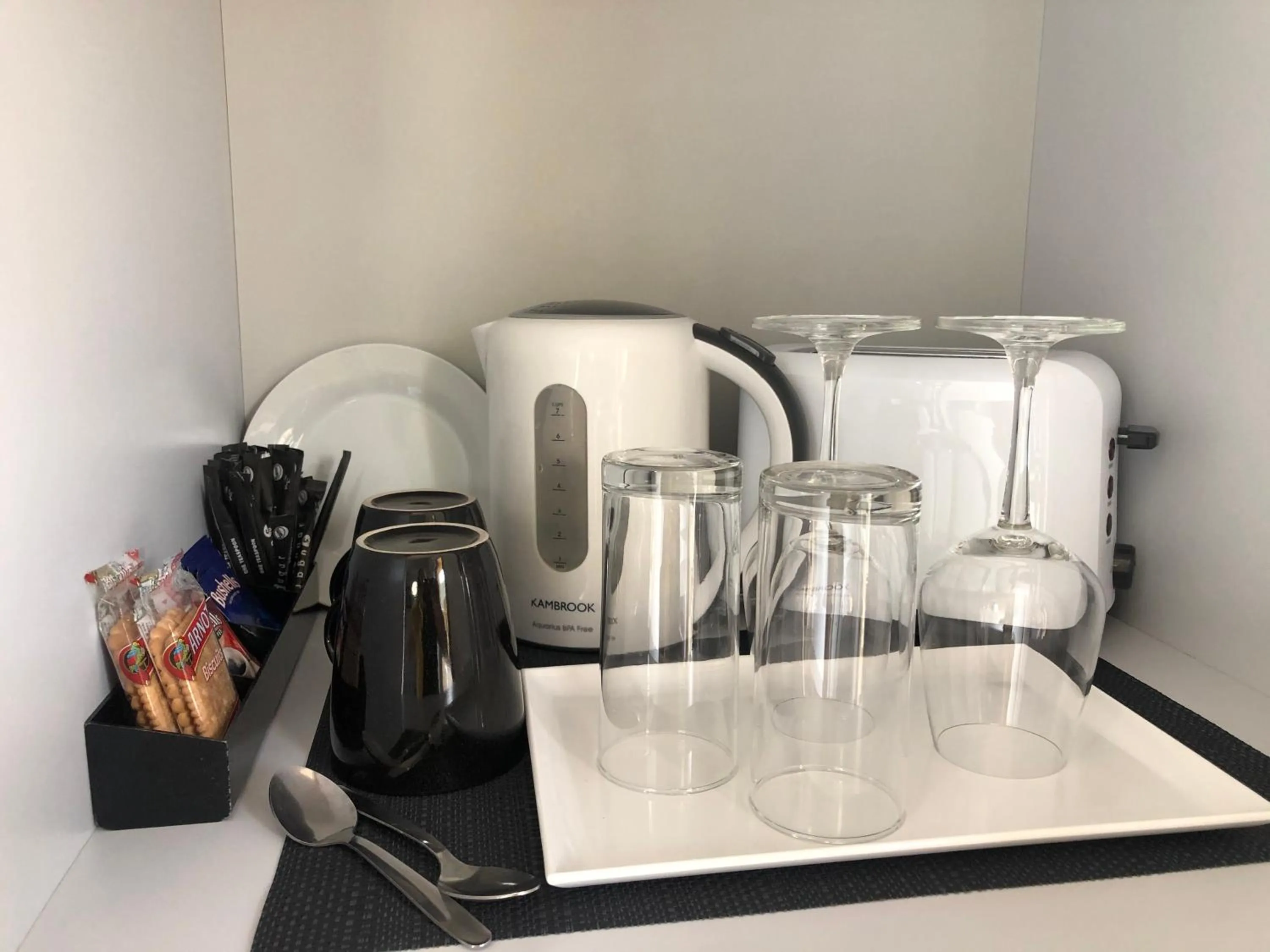 Coffee/tea facilities in Inverell Motel