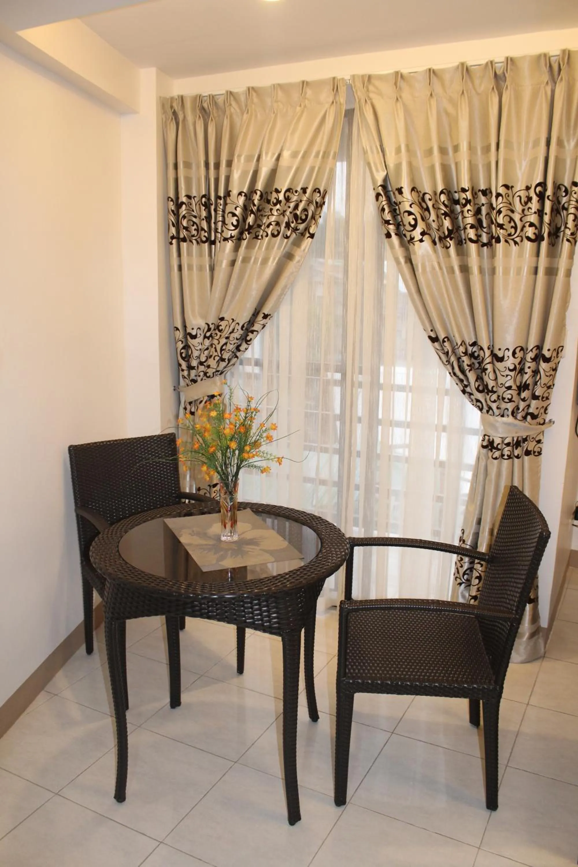 Dining area in Anahaw Studio Suites