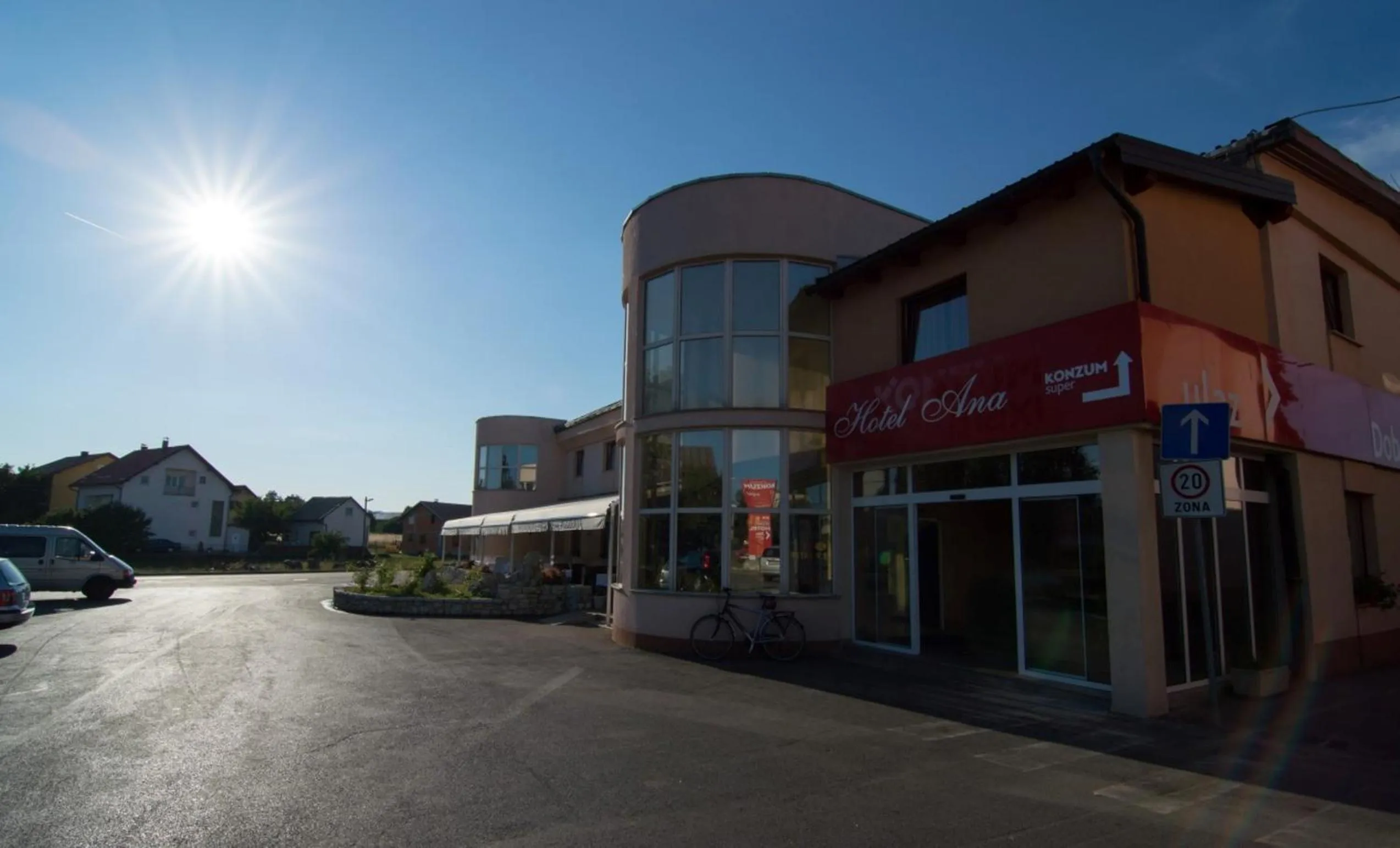 Facade/entrance in Hotel Ana