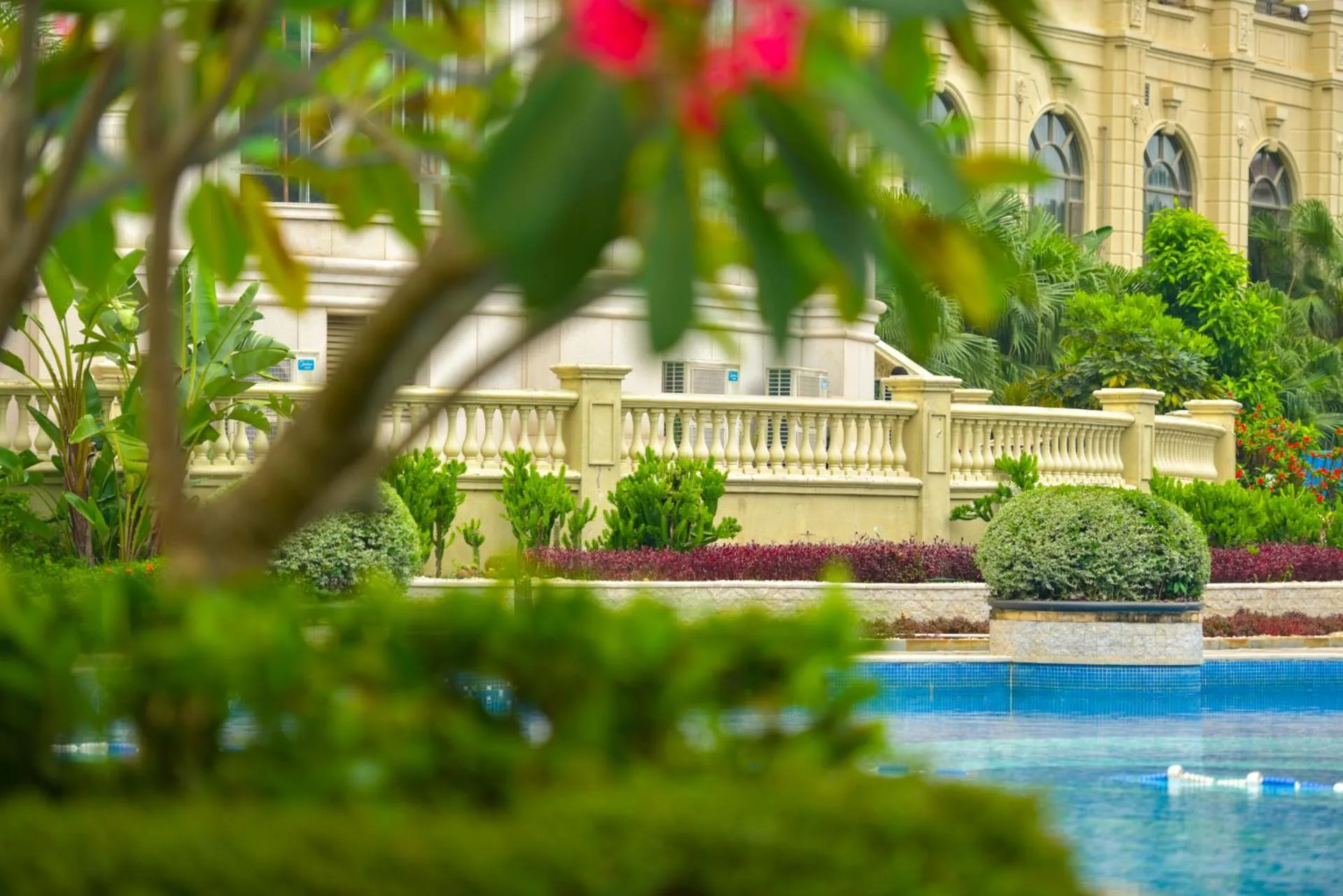 Swimming pool in Country Garden Phoenix Hotel Huizhou Huiyang