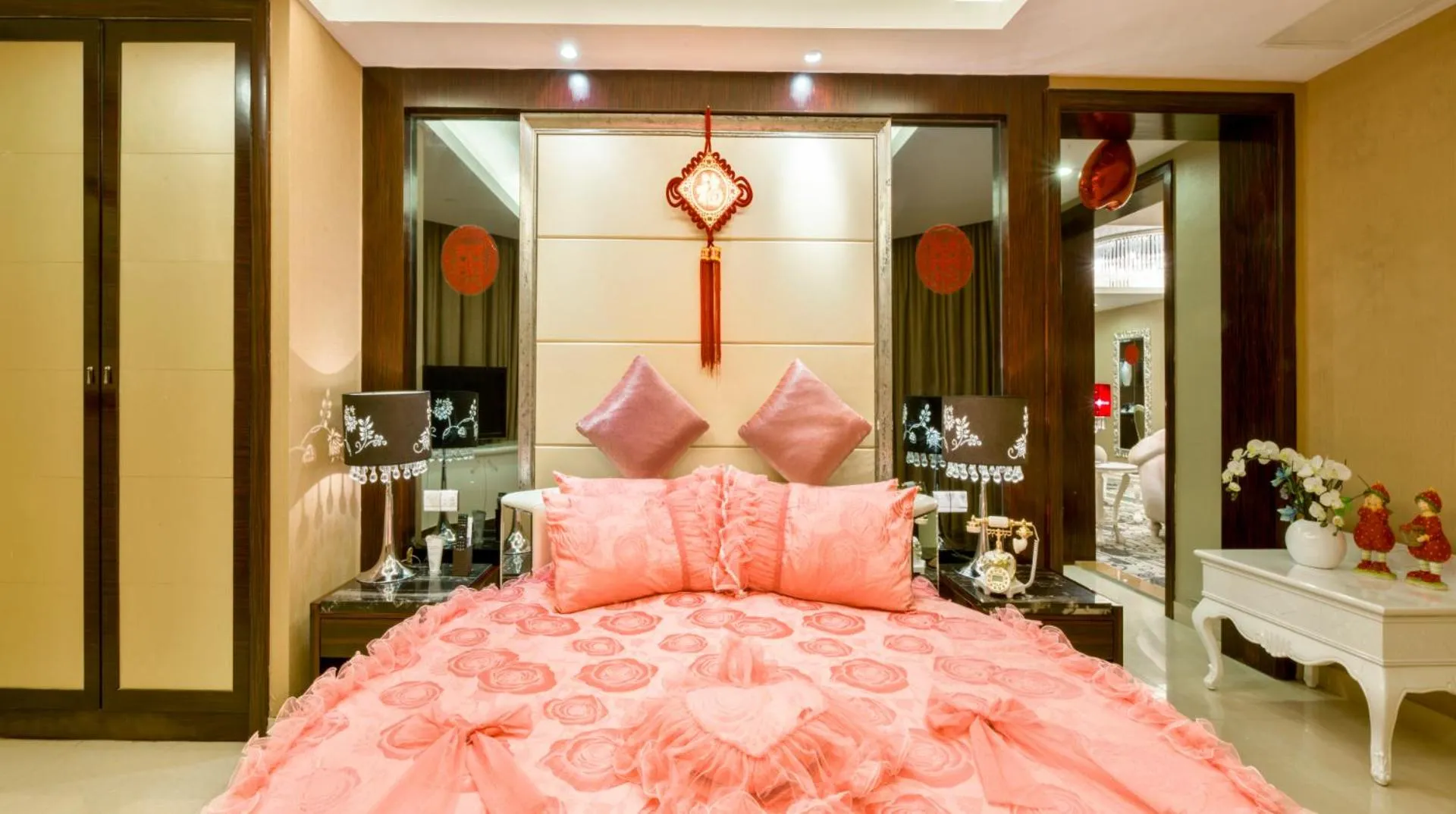 Kitchen or kitchenette, Bed in Country Garden Phoenix Hotel Huizhou Huiyang